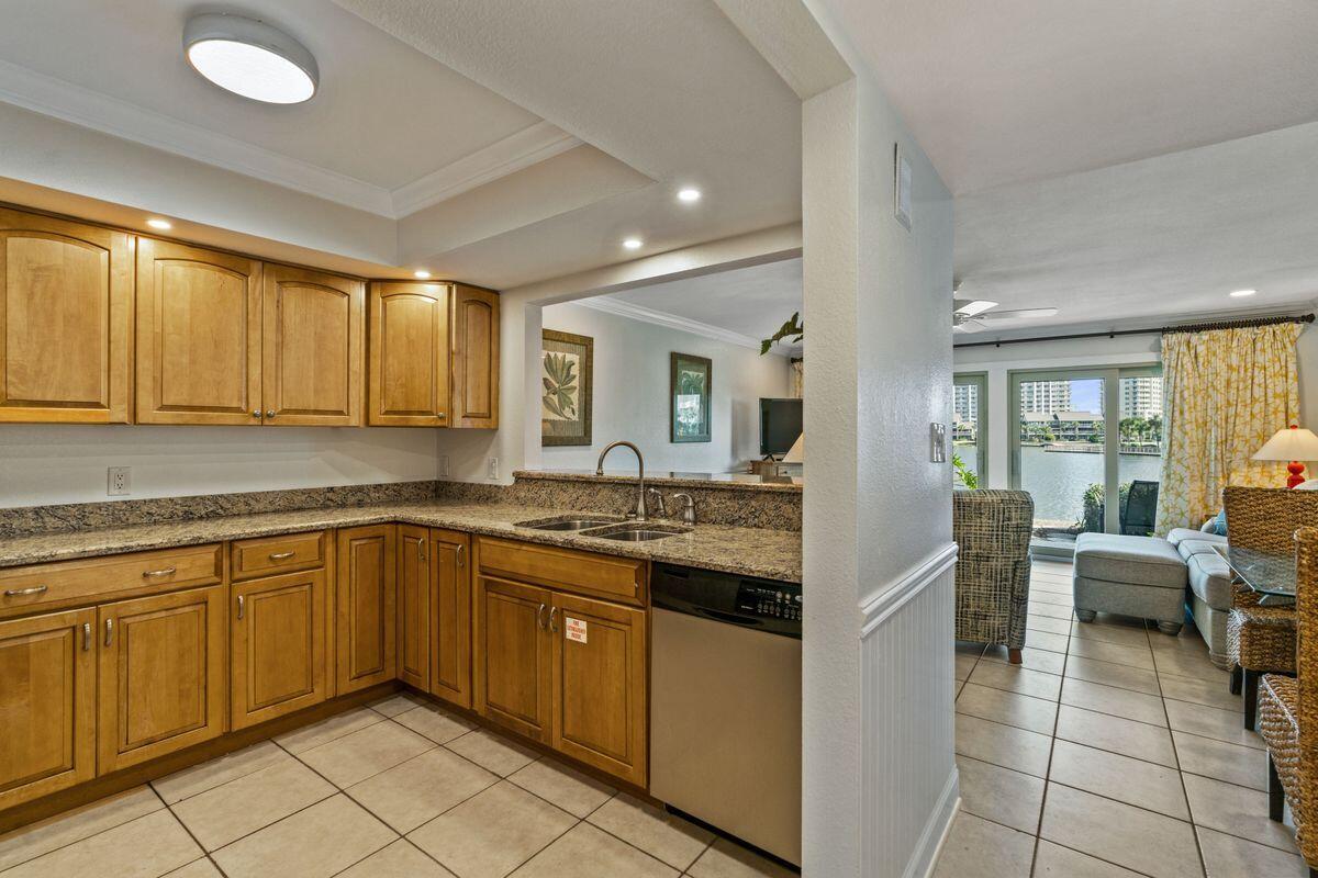 SEASCAPE CONDO PH 6A - Residential