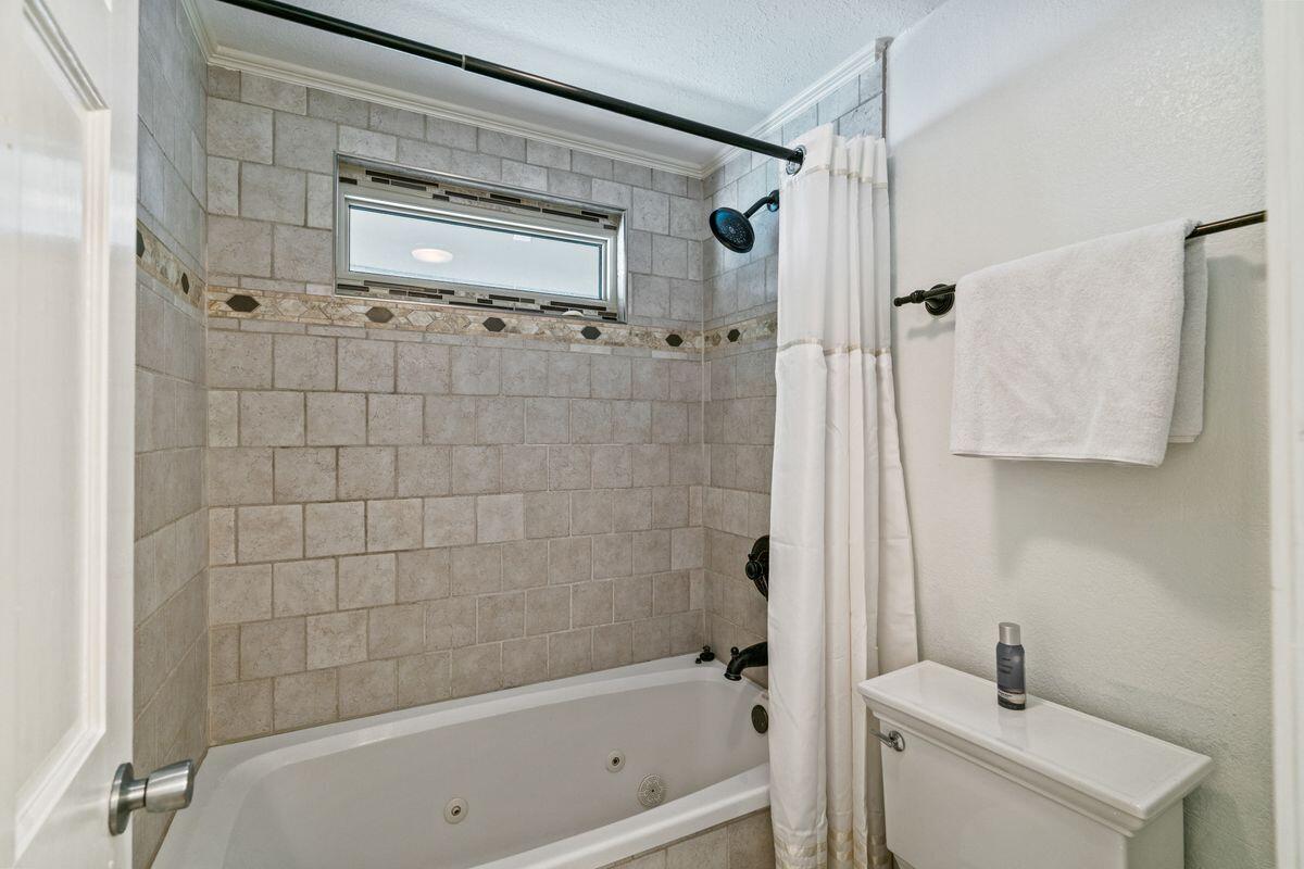 SEASCAPE CONDO PH 6A - Residential