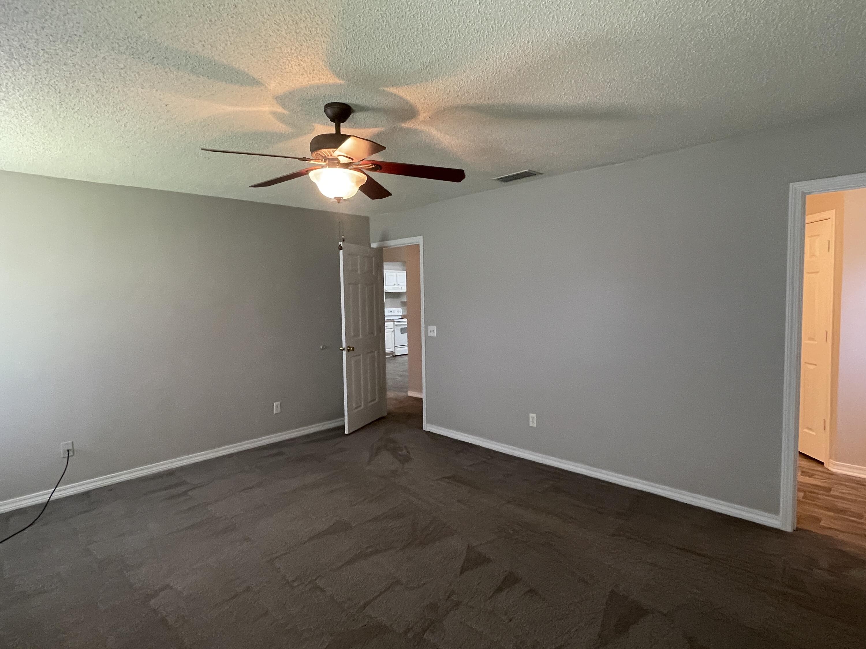 REDSTONE ESTATES - Residential Lease