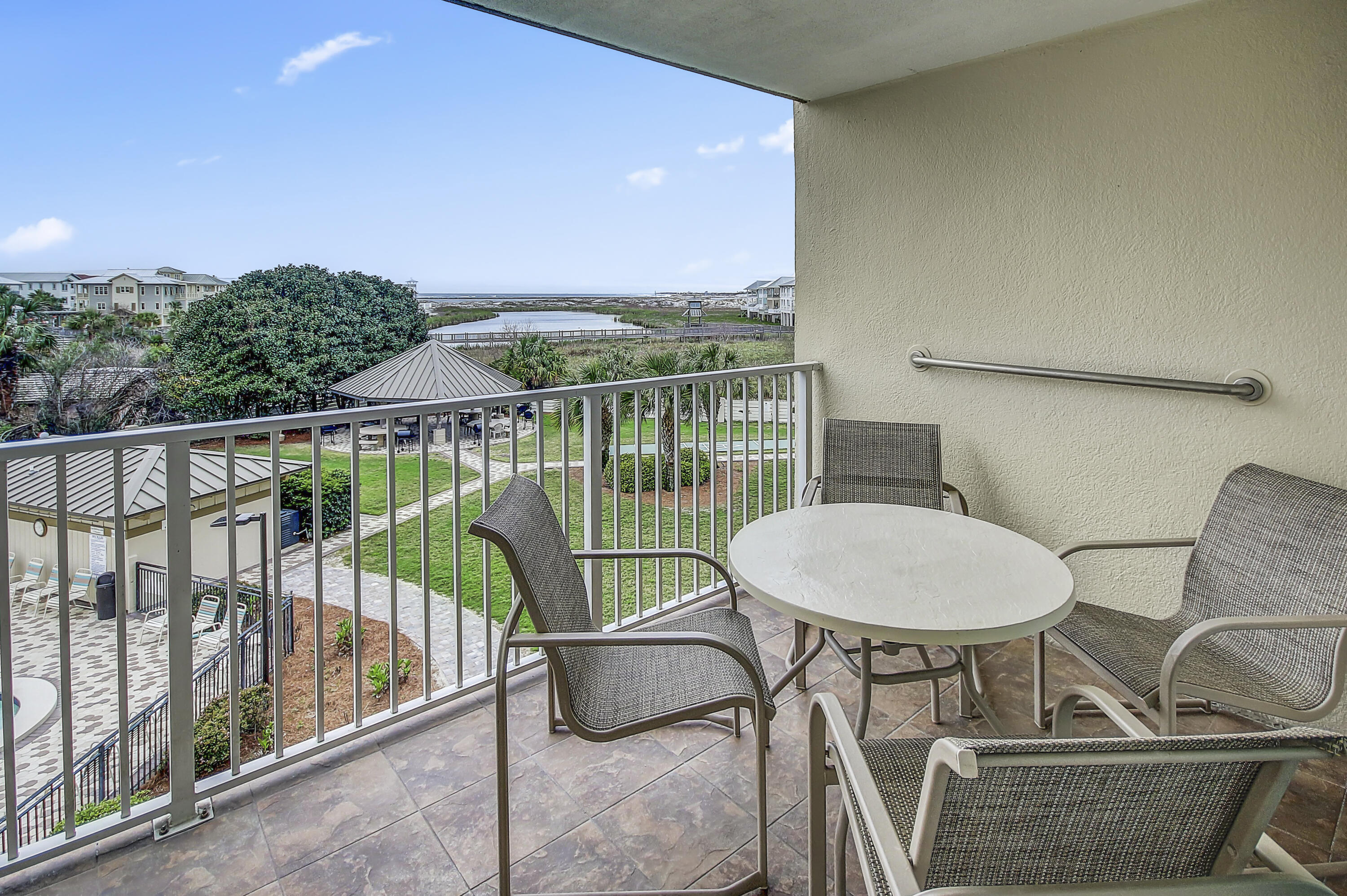 ISLANDER CONDO PH 2 - Residential