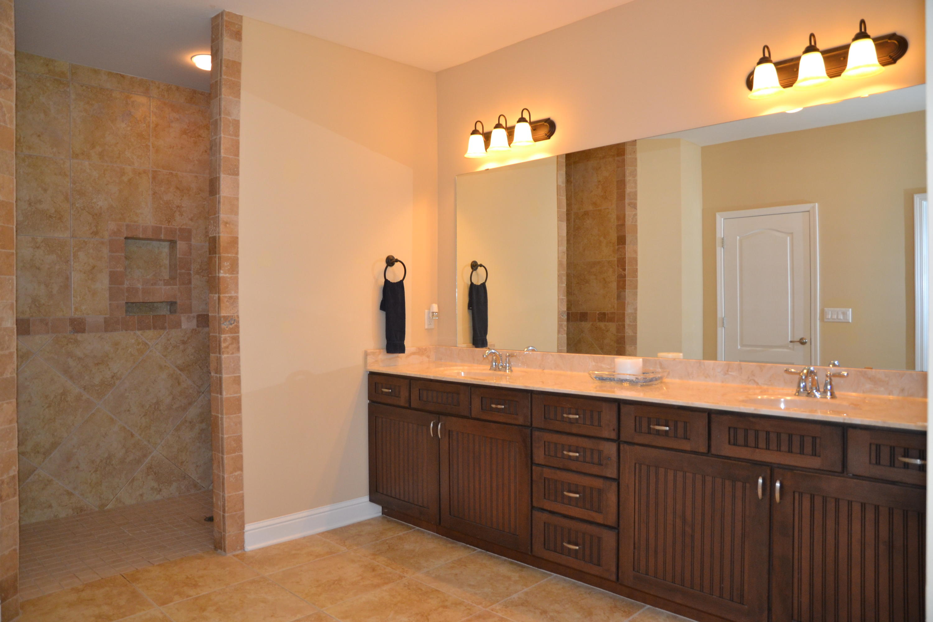 WINDMEADOWS - Residential