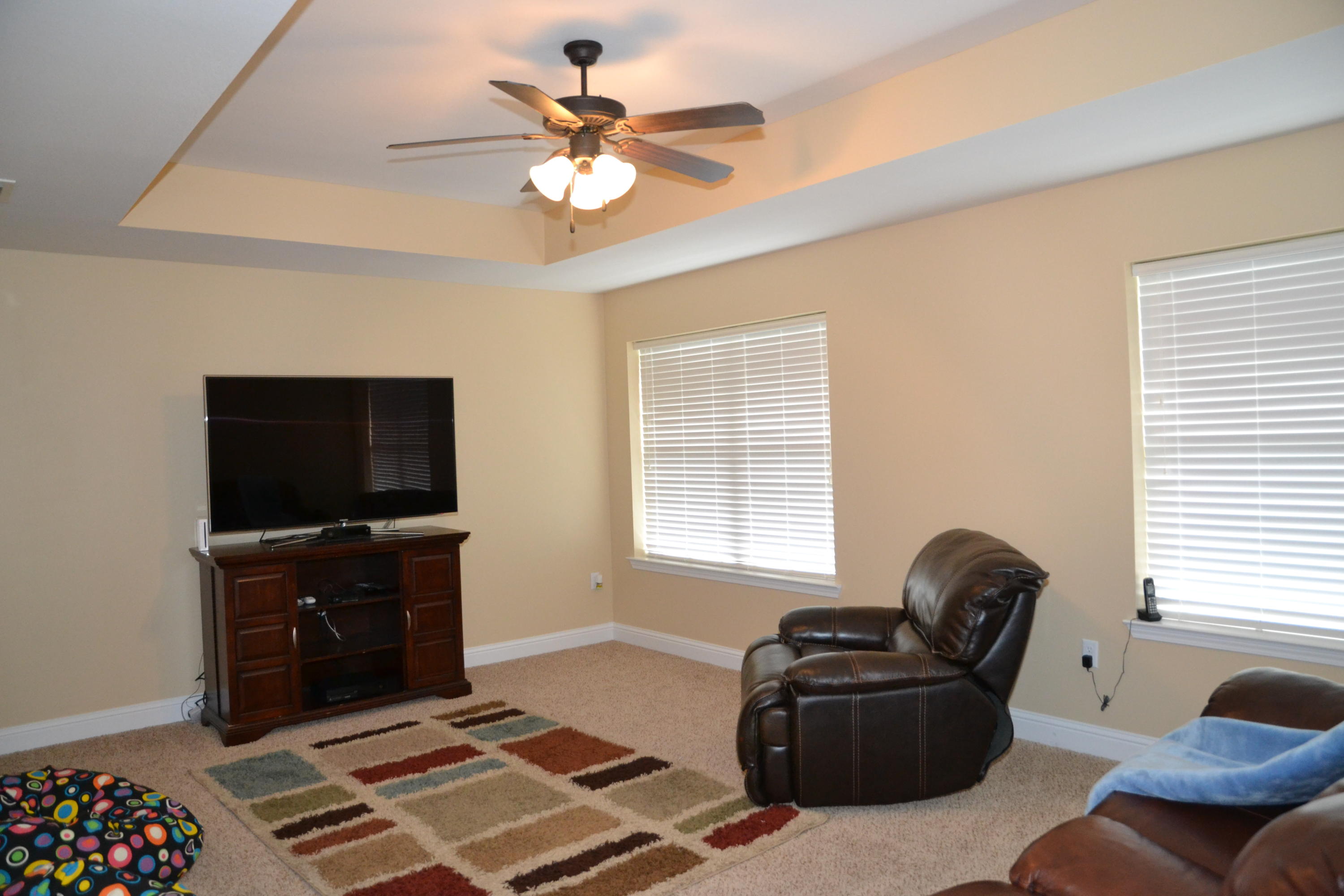 WINDMEADOWS - Residential