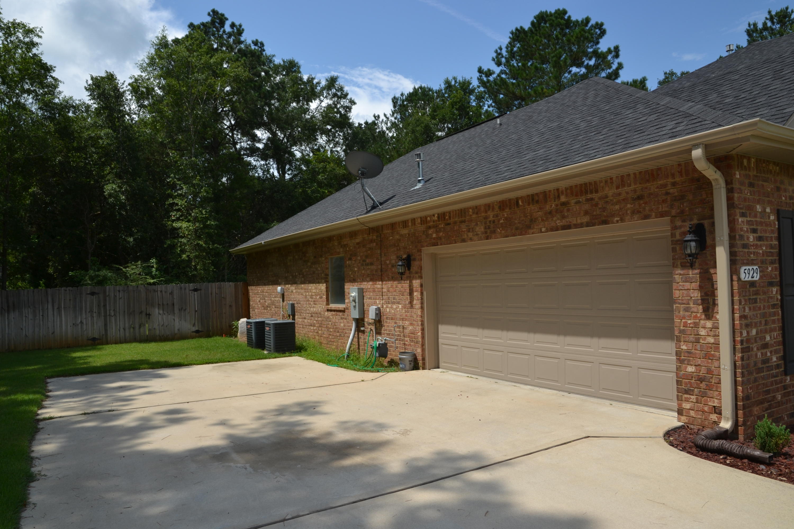 WINDMEADOWS - Residential