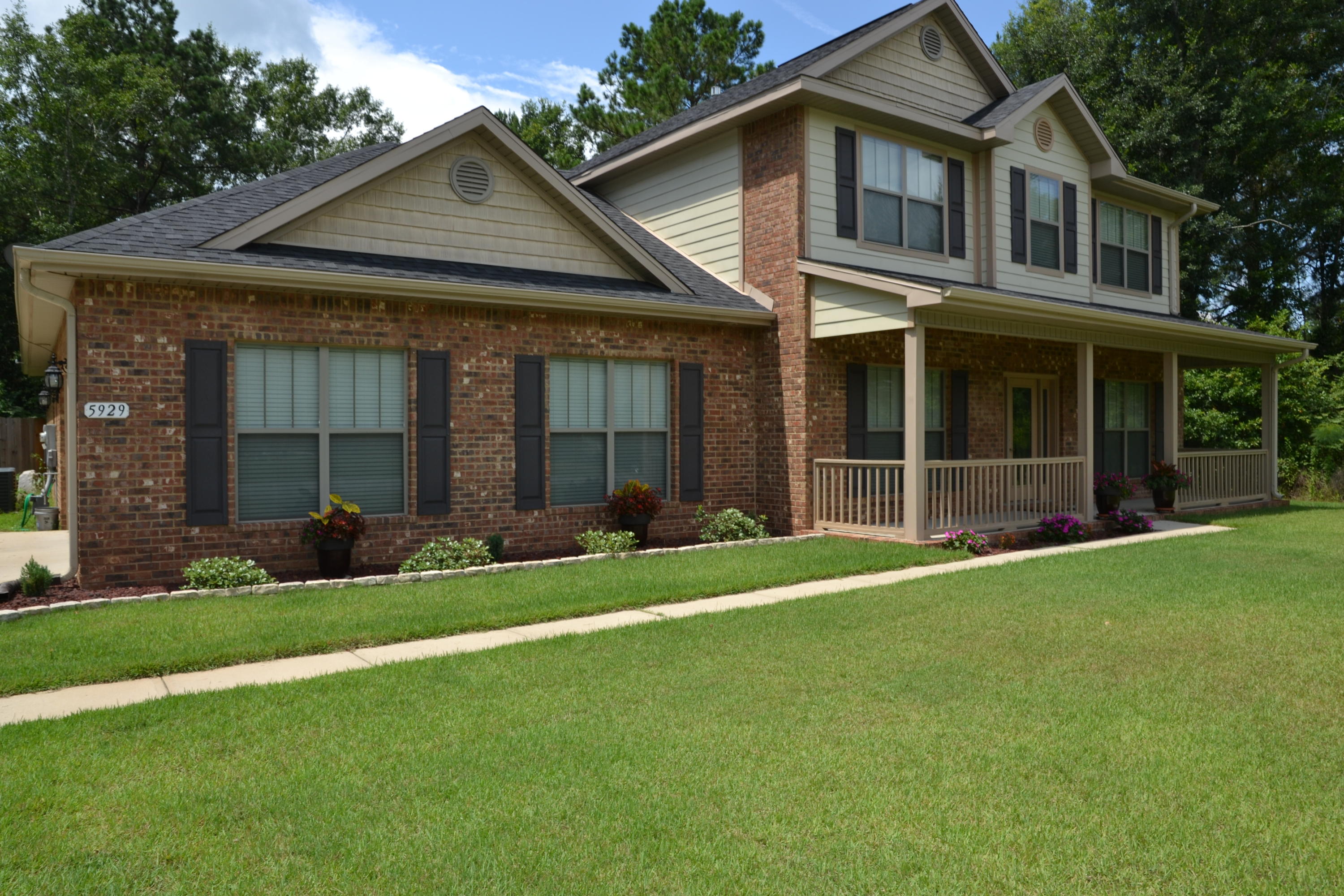 WINDMEADOWS - Residential