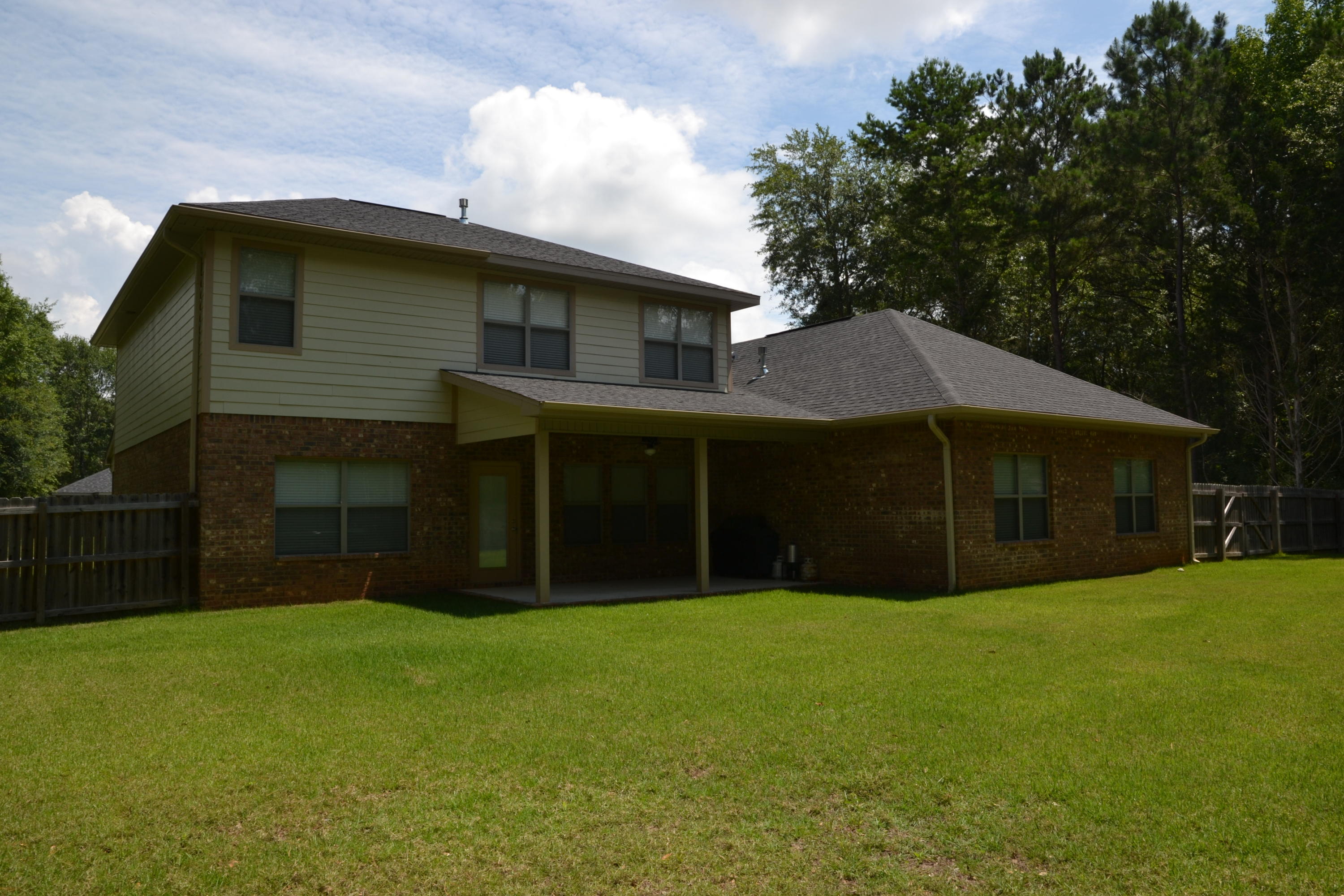 WINDMEADOWS - Residential