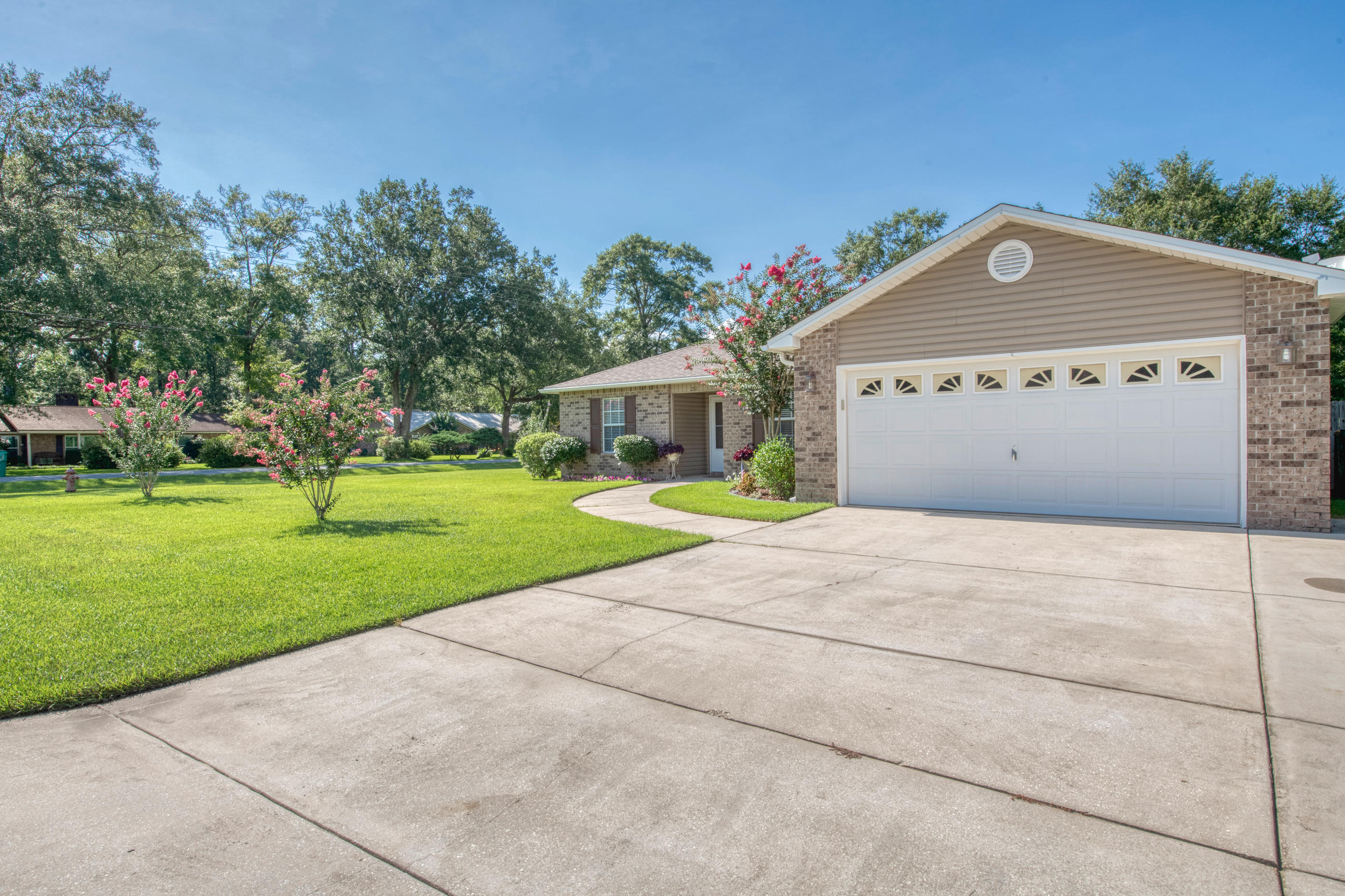 FOUR WINDS S/D - Residential