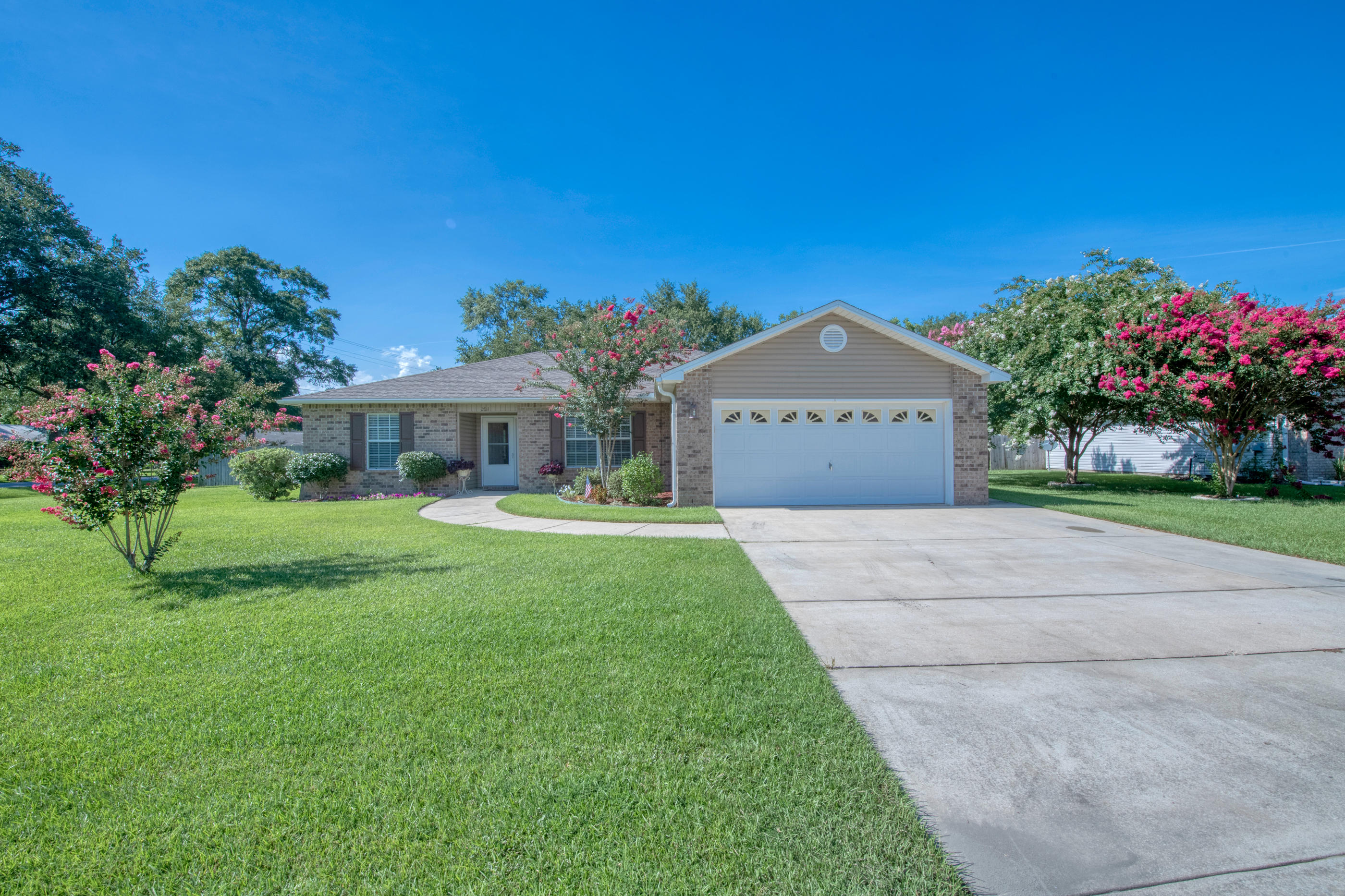 FOUR WINDS S/D - Residential