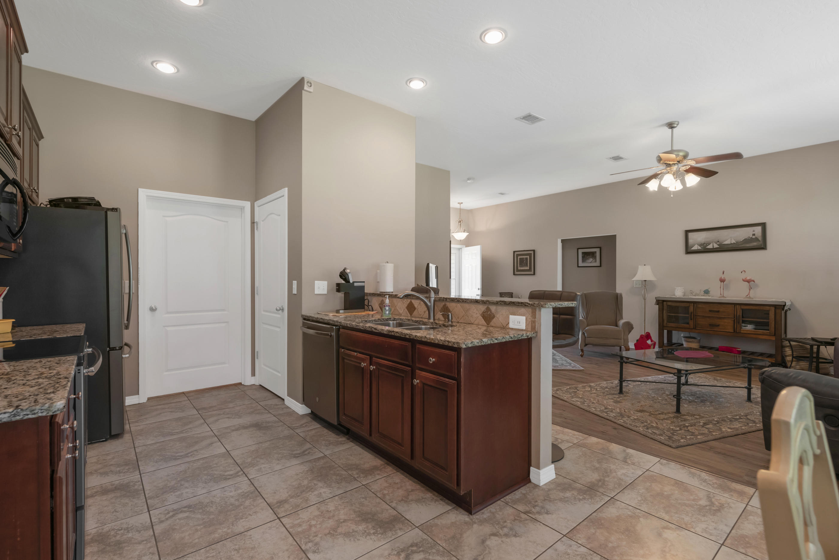 FOUR WINDS S/D - Residential