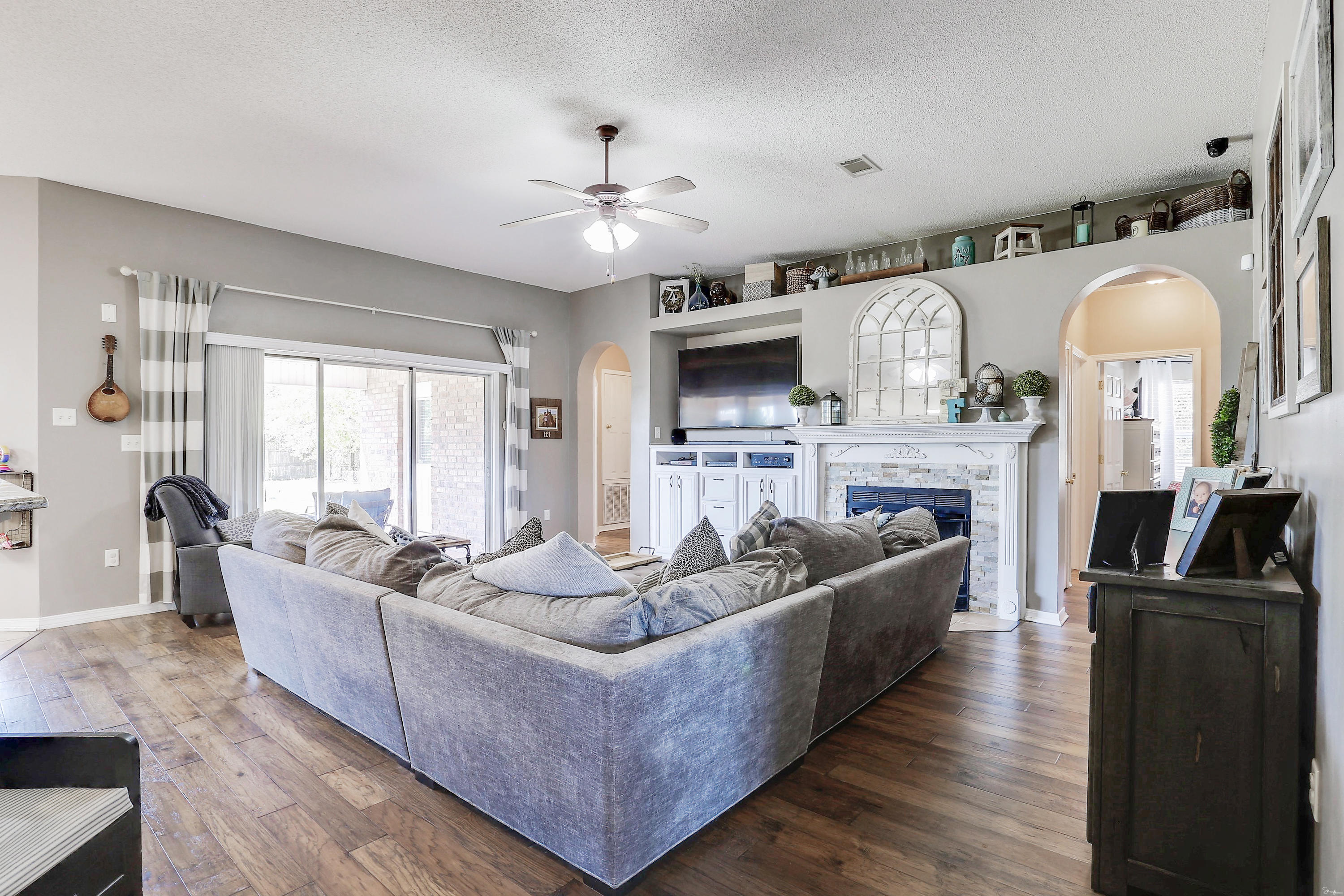 HOLLEY BY THE SEA - Residential