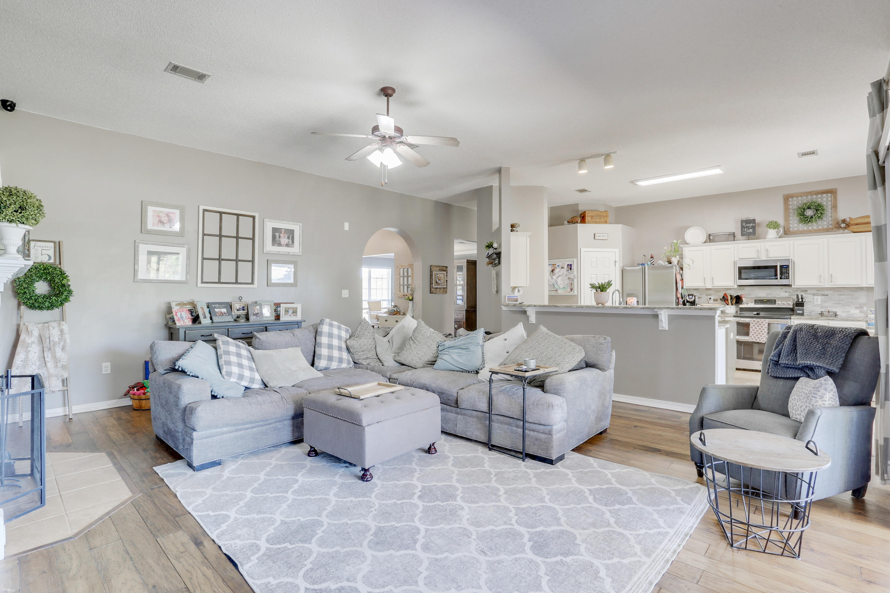 HOLLEY BY THE SEA - Residential