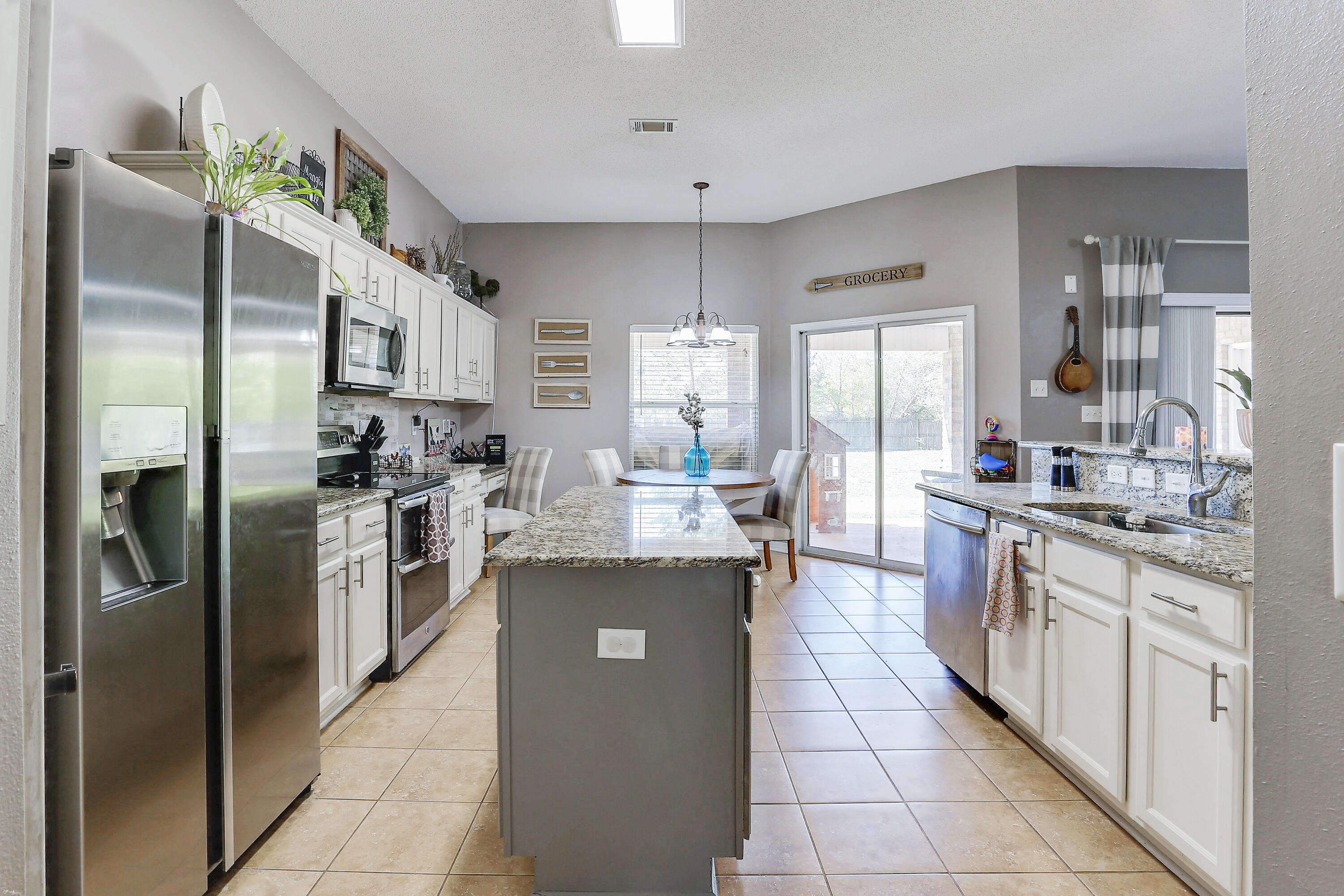 HOLLEY BY THE SEA - Residential