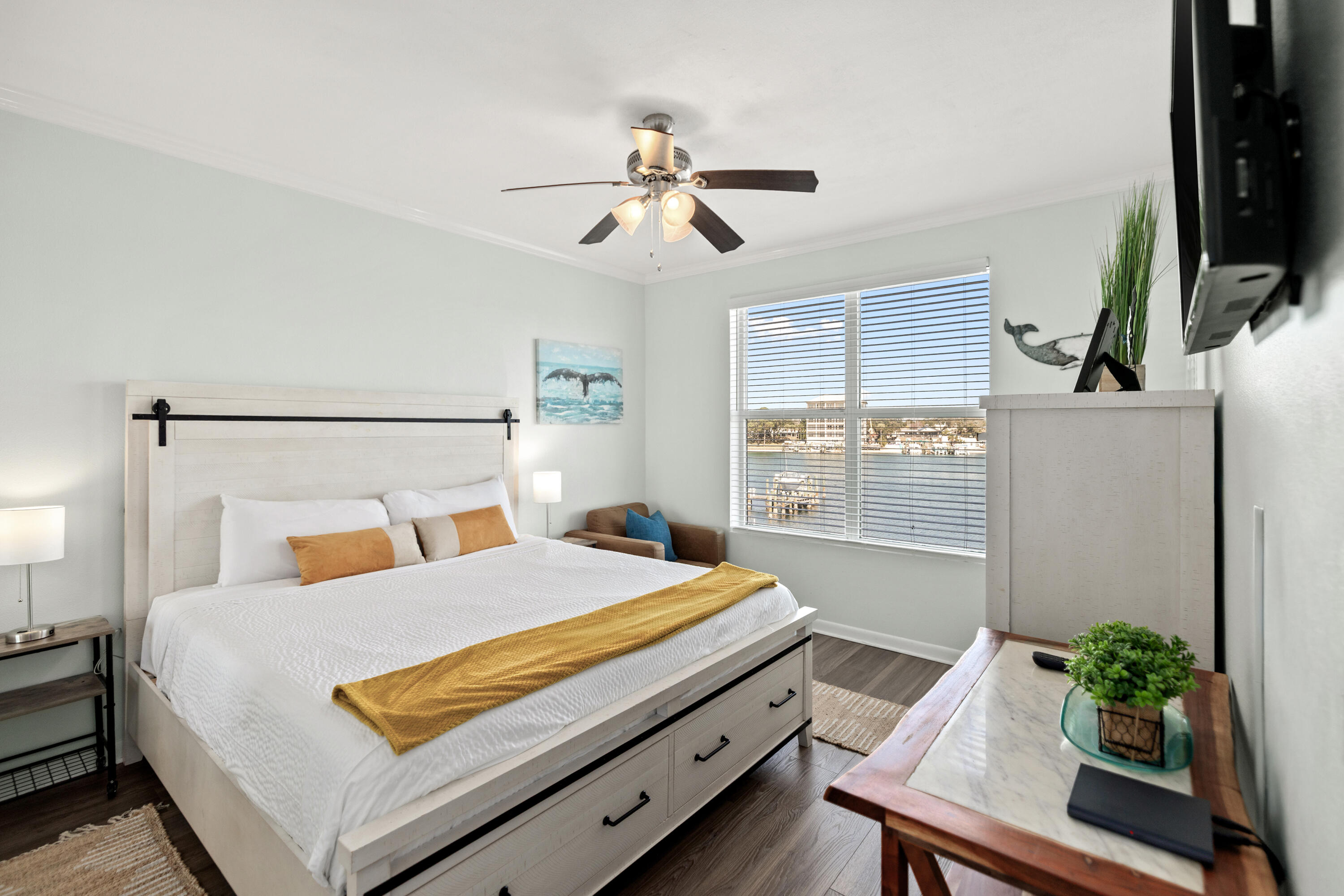 PALM COURT YACHT CLUB - Residential