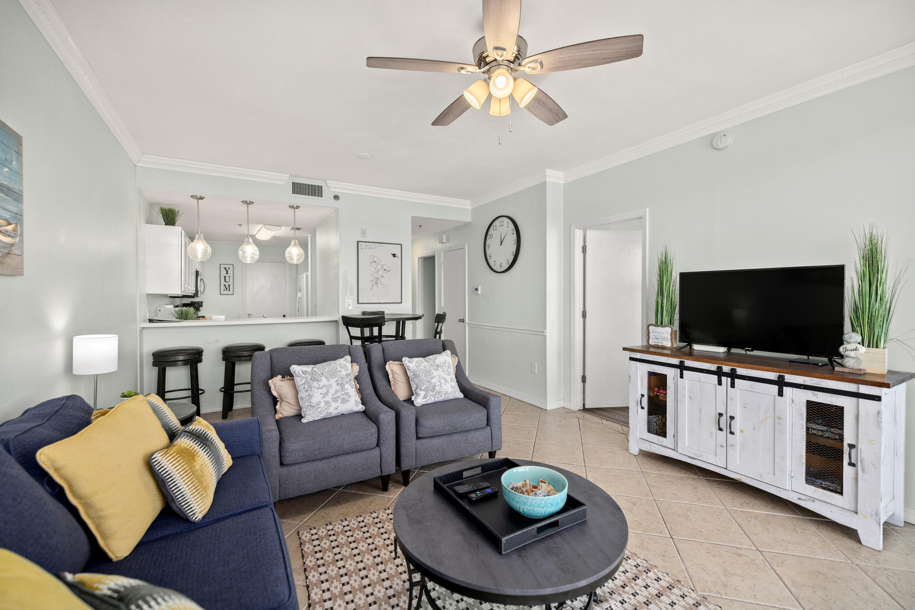 PALM COURT YACHT CLUB - Residential