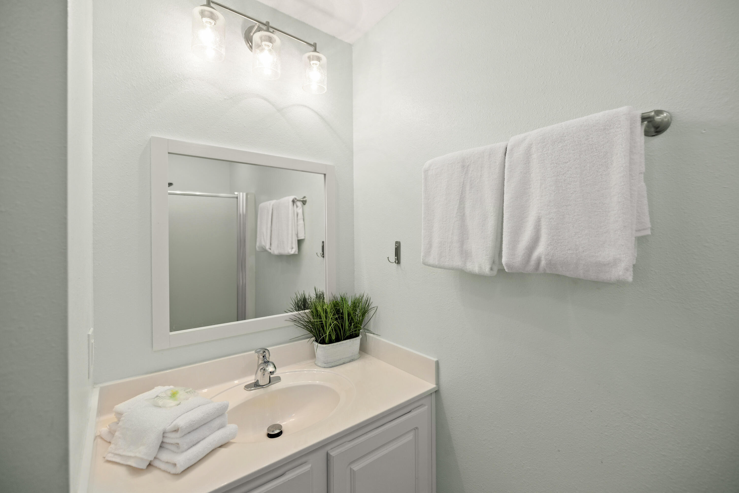 PALM COURT YACHT CLUB - Residential