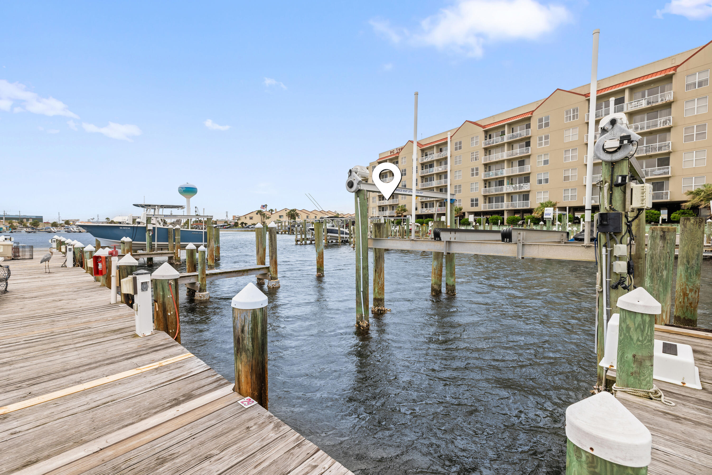 PALM COURT YACHT CLUB - Residential