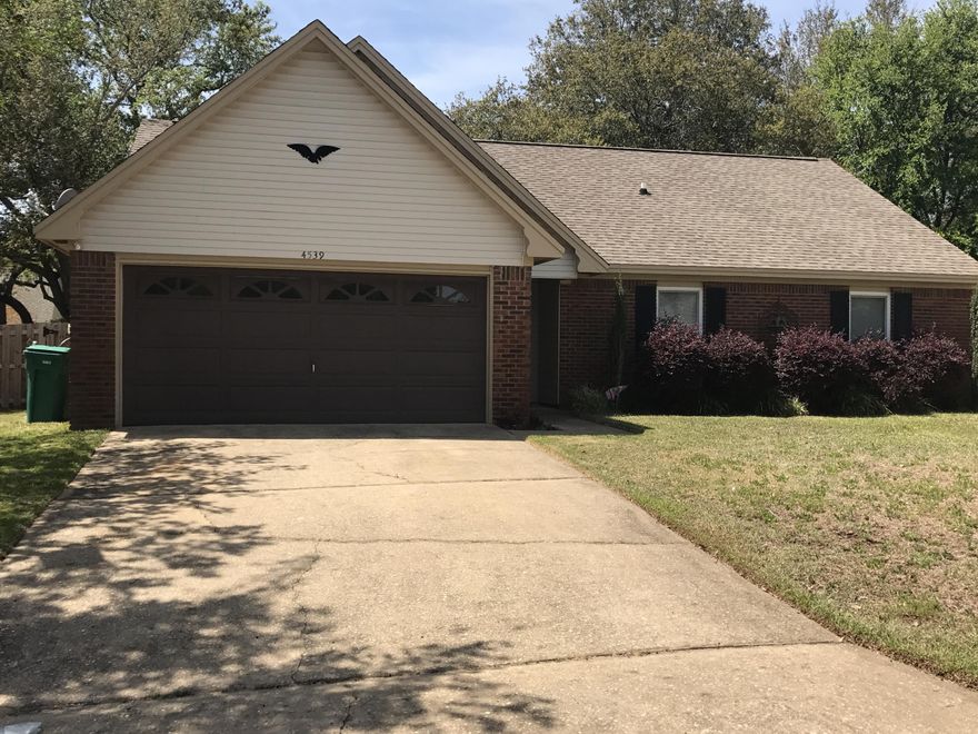 Bluewater Bay Elementary school is just through your backyard gate. 5 bedrooms make this home perfect for anyone looking for more space. The floor plan was thought out perfectly with the master suite and two bedrooms downstairs and two bedrooms and a loft upstairs. The large family room with it's vaulted ceiling is accented by wood laminate flooring and statement fireplace. The roomy kitchen with it's large eat in dining room is perfect to enjoy meals together. Come see for yourself. New Folker vinyl windows 2003, New roof 2004, New AC 2004.