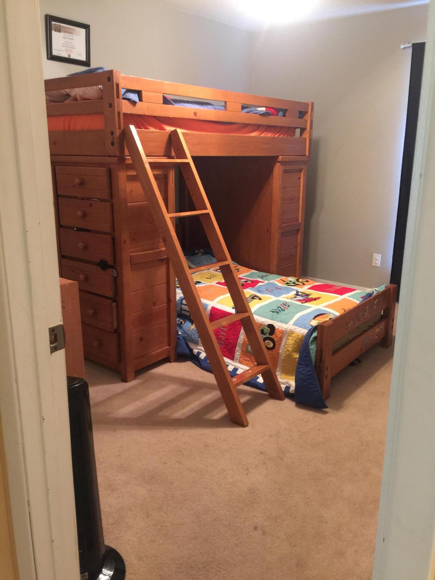 PARKWOOD LANE BLUEWATER BAY - Residential