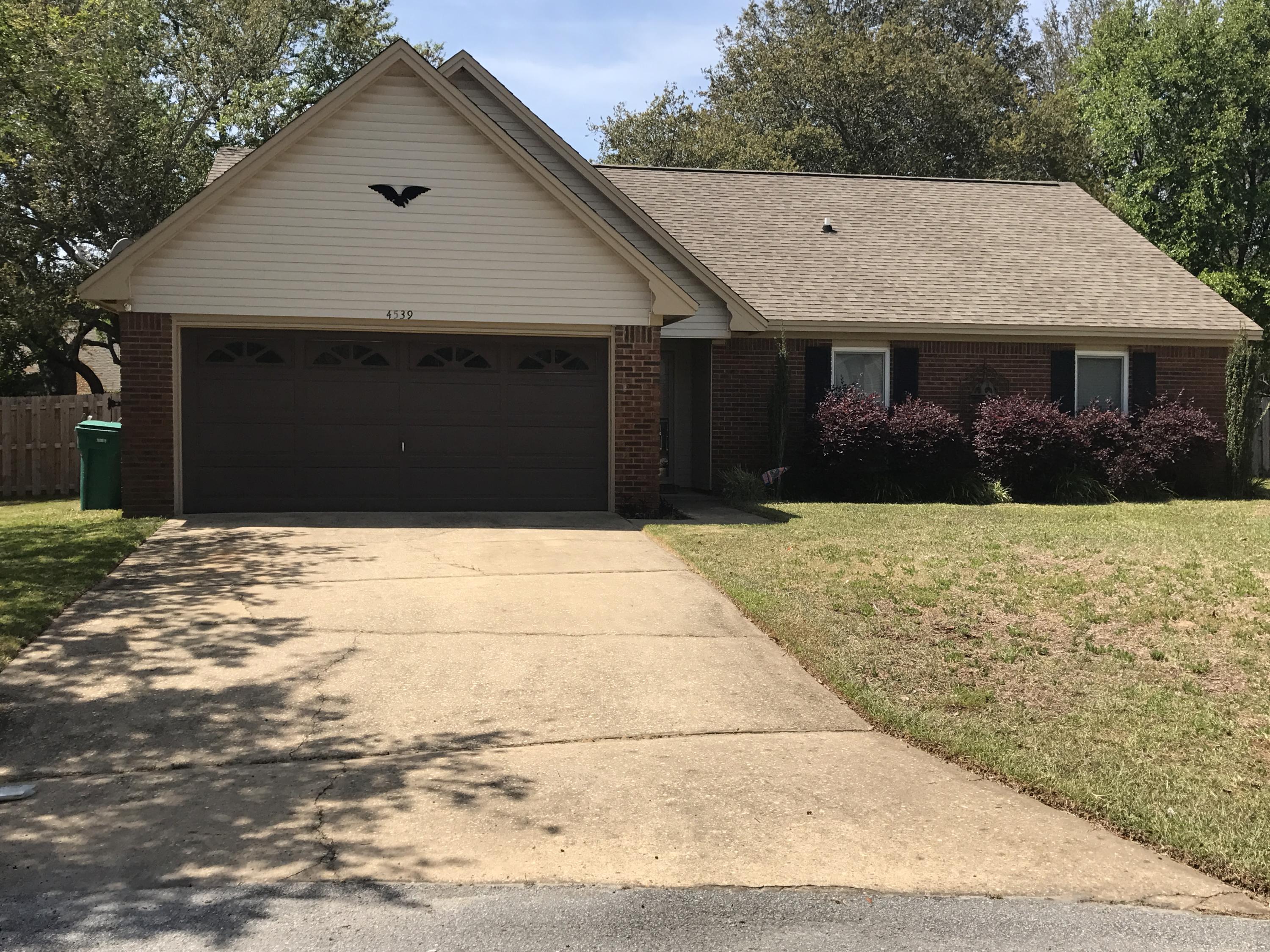 PARKWOOD LANE BLUEWATER BAY - Residential