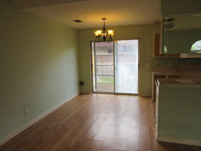 Oak Harbour T/H Villas Unit 103 - Residential