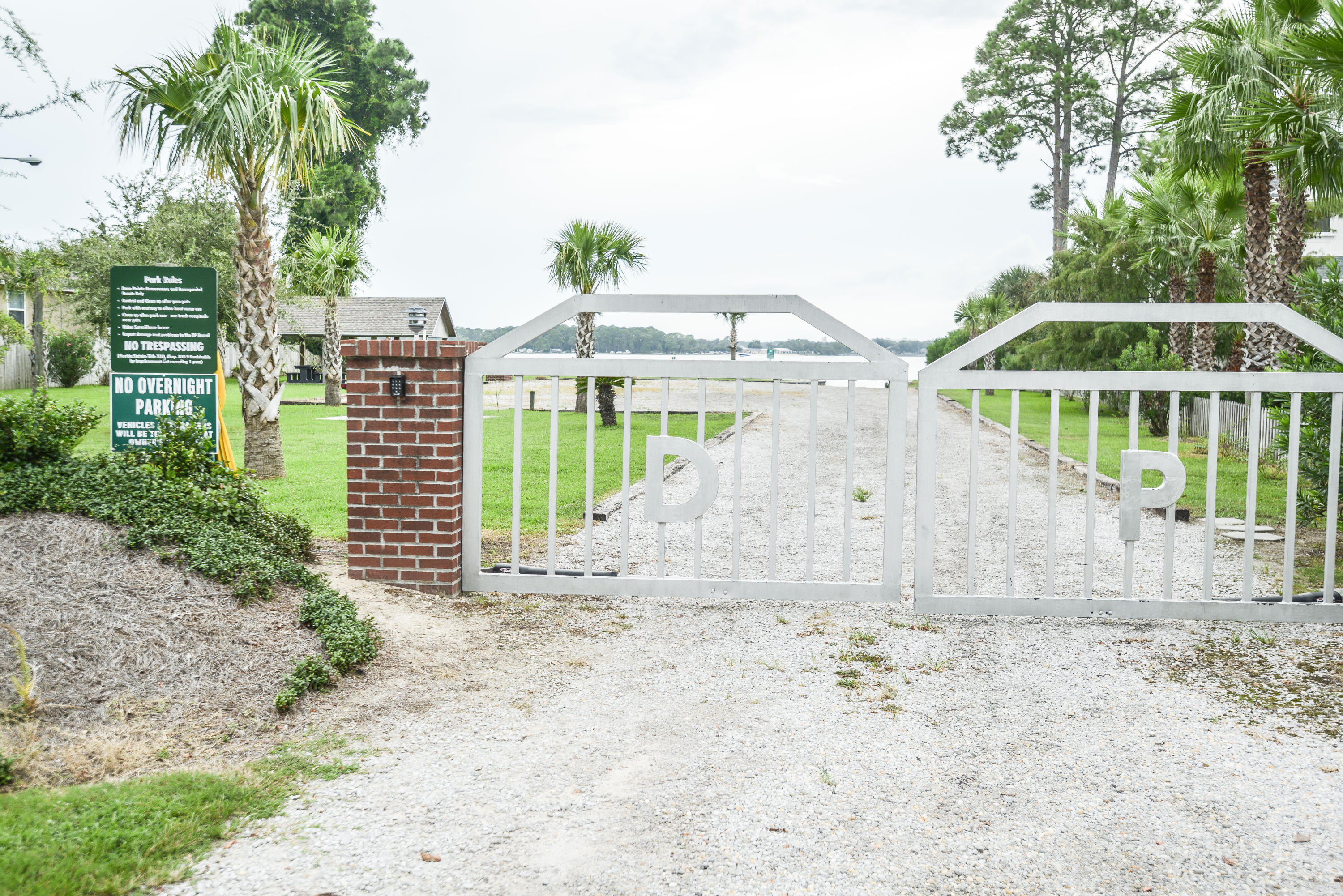 DANA POINTE - Residential