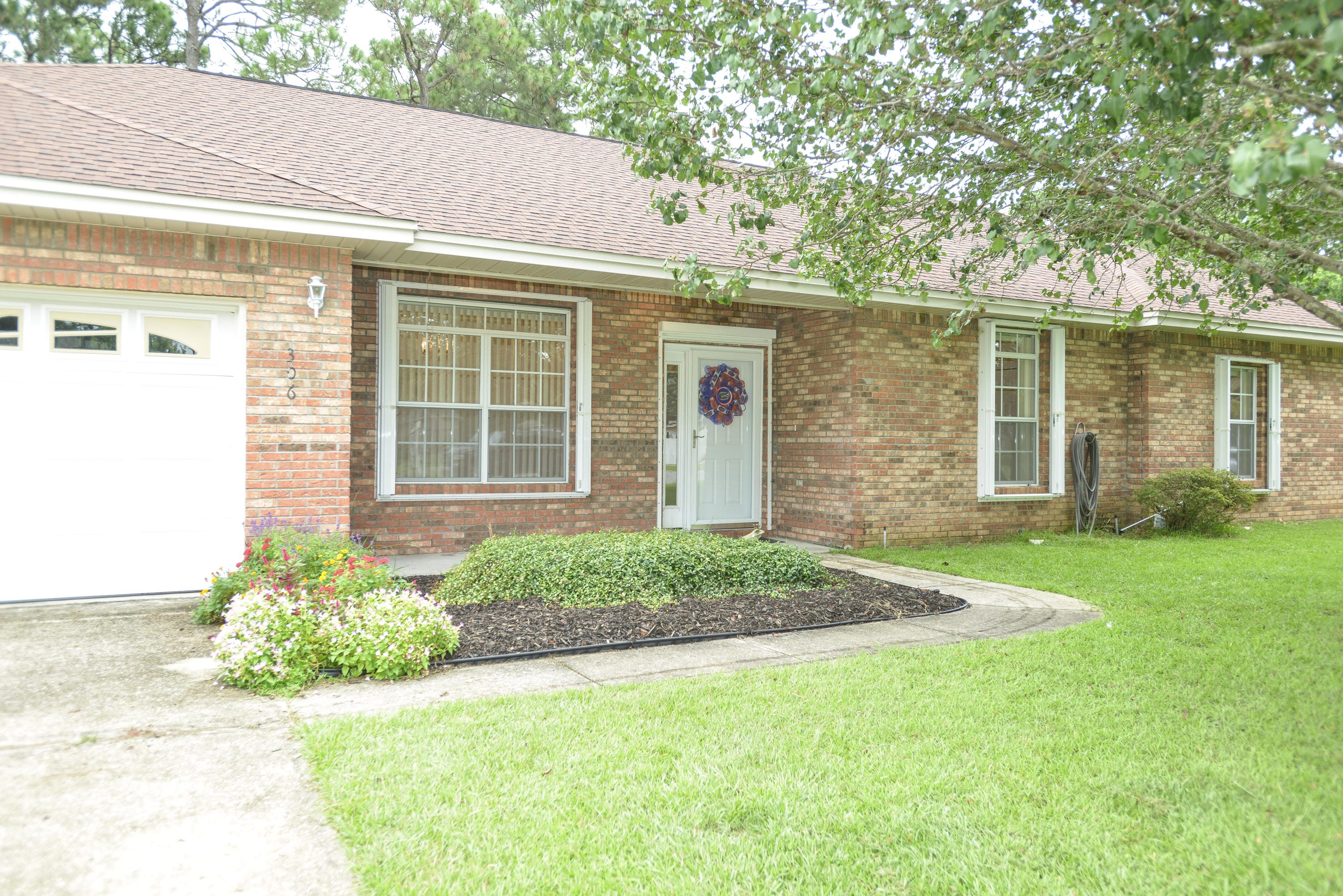 DANA POINTE - Residential