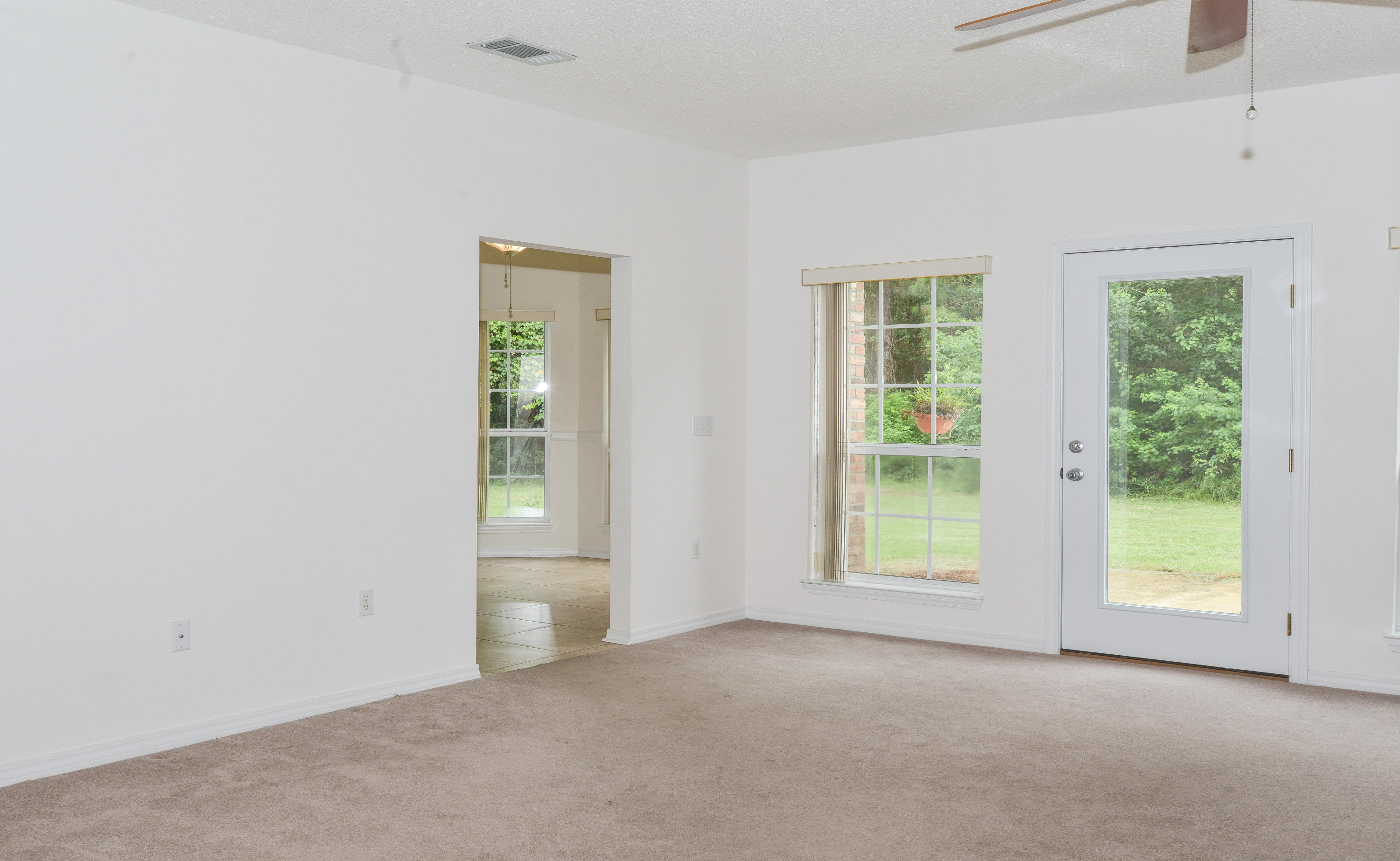 DANA POINTE - Residential