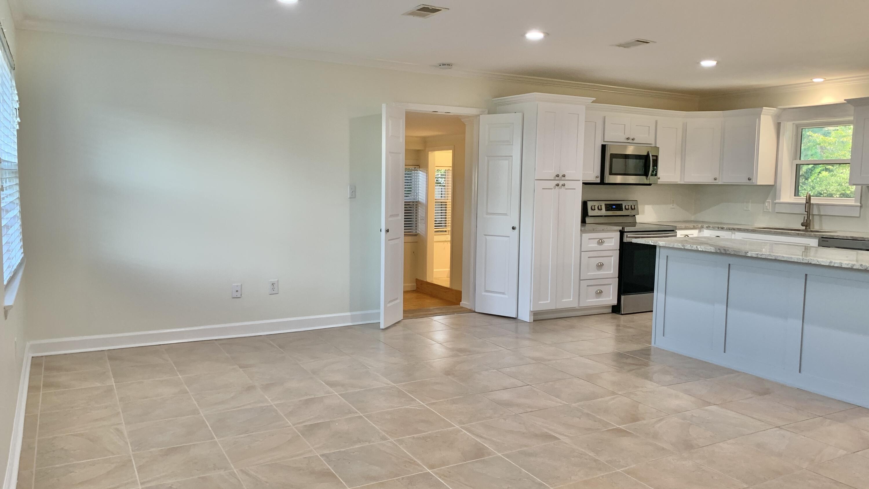 HOLIDAY SHORES ESTATES 3RD ADDN - Residential