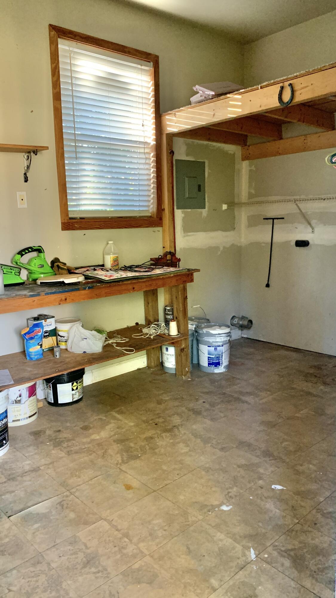 HOLIDAY SHORES ESTATES 3RD ADDN - Residential