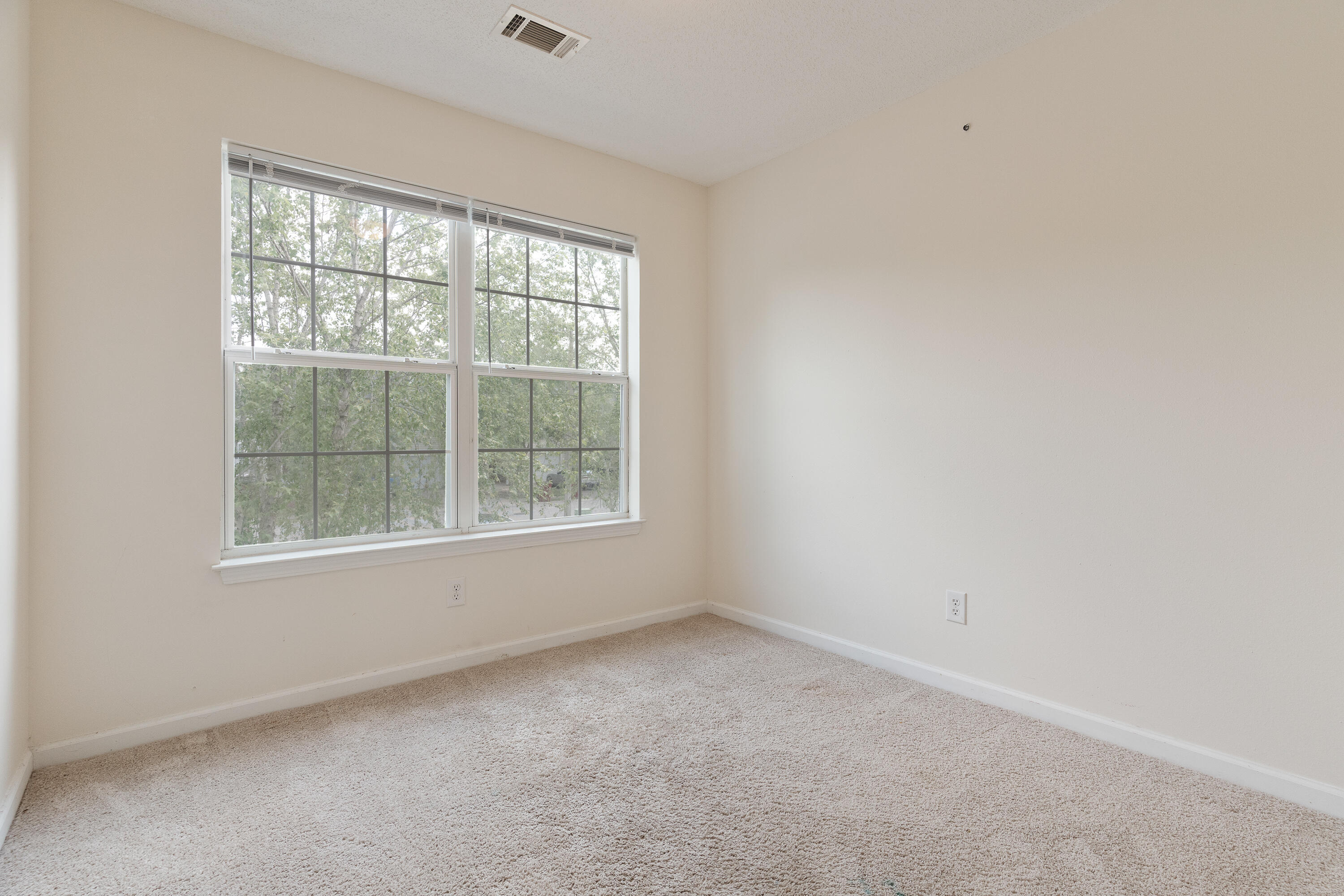 ROLLING PINES - Residential