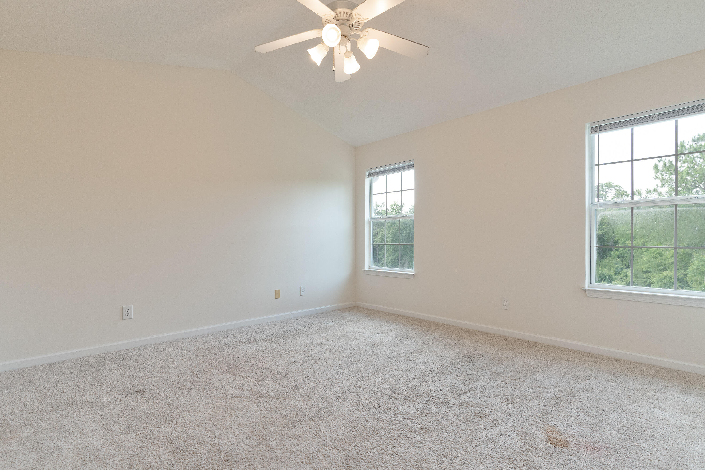 ROLLING PINES - Residential
