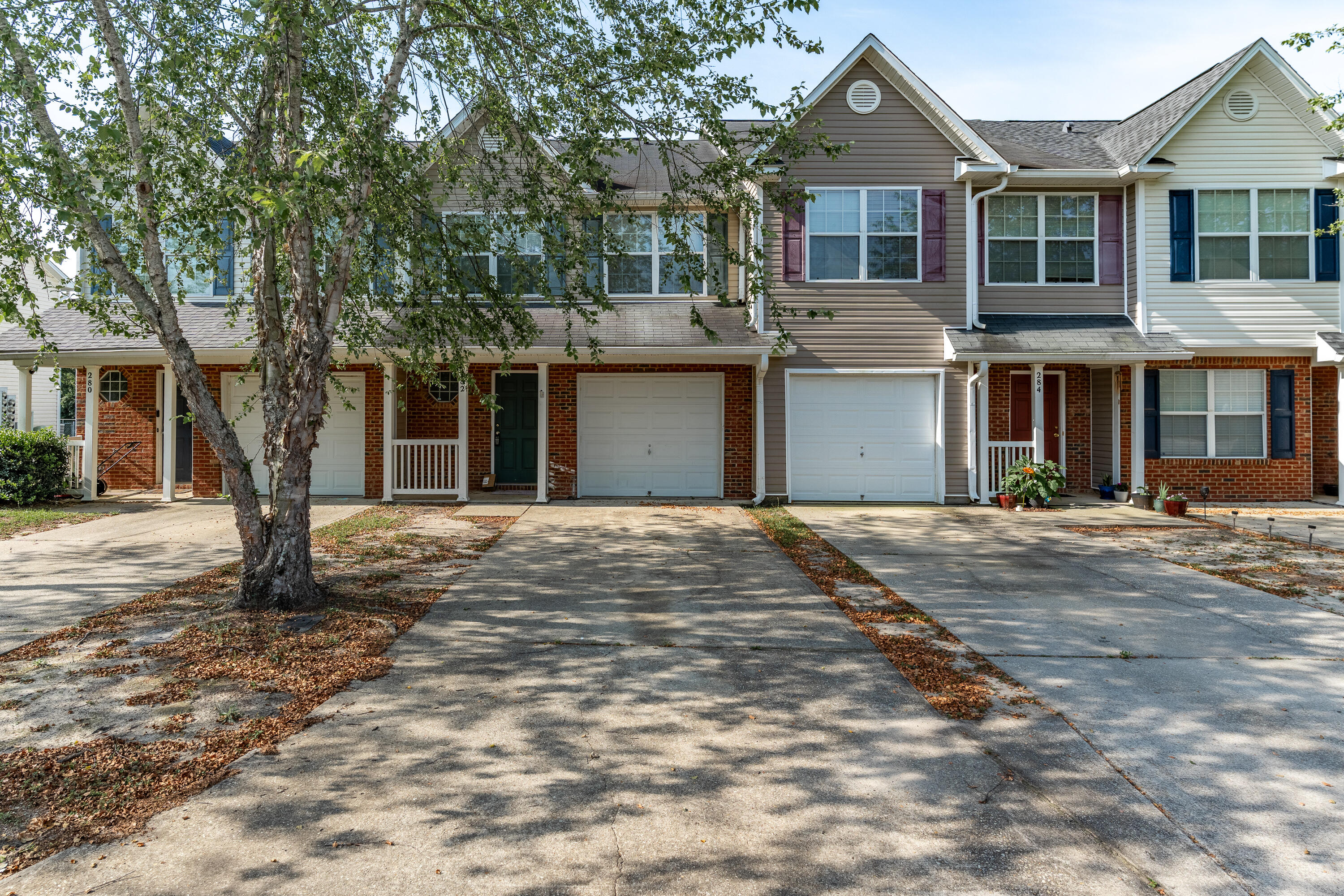 ROLLING PINES - Residential