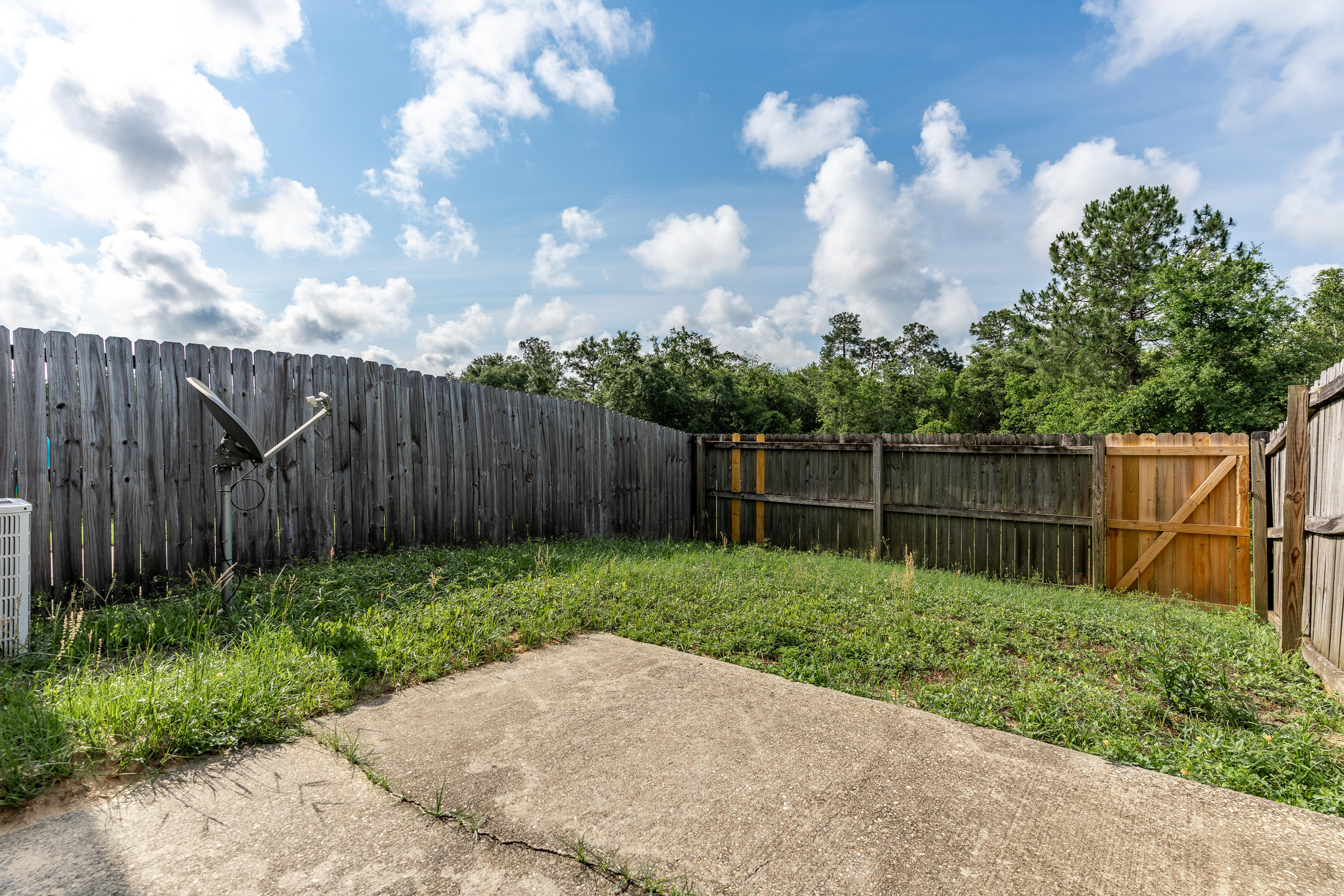ROLLING PINES - Residential
