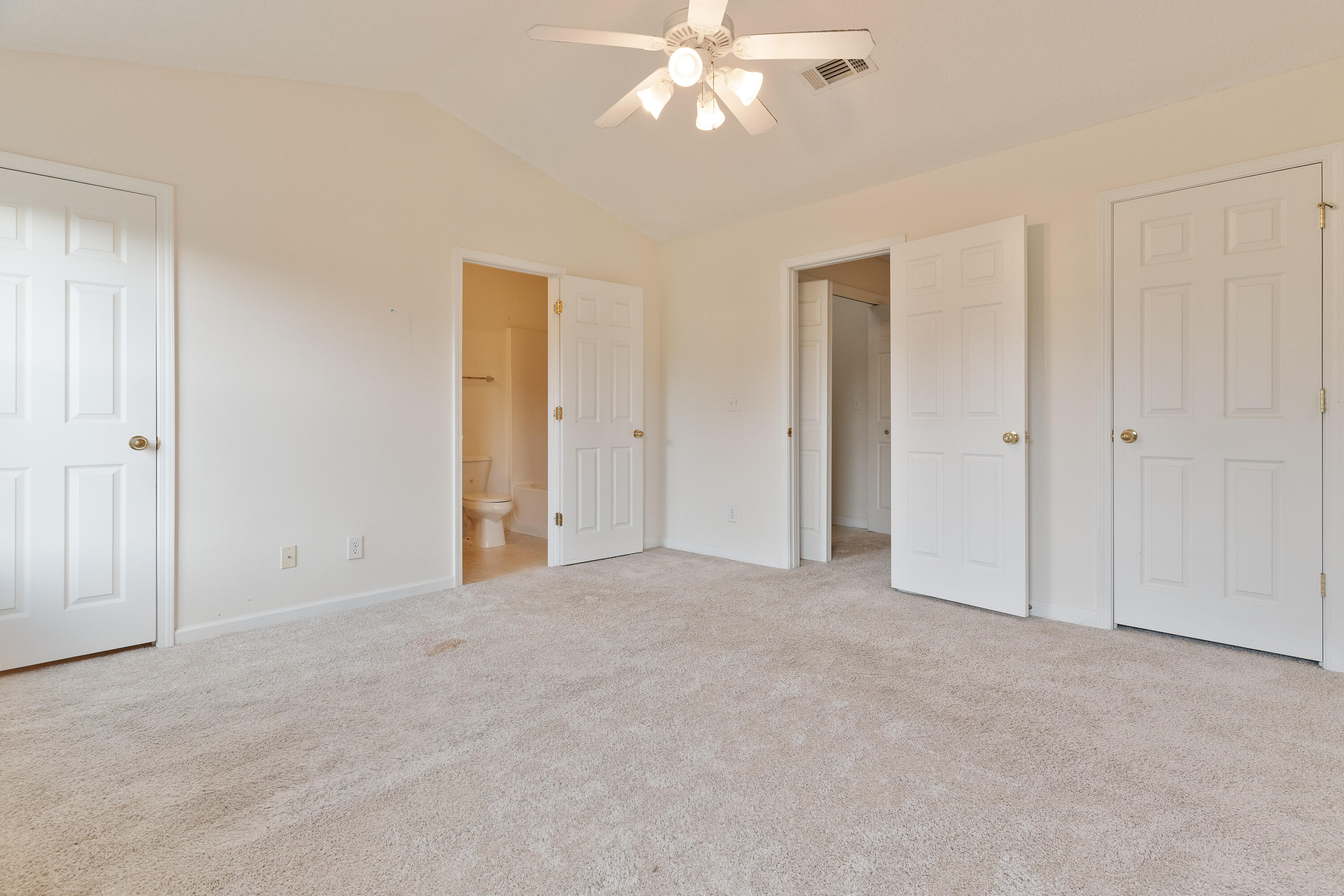 ROLLING PINES - Residential