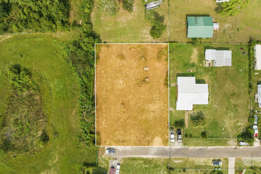 Looking for that perfect lot for your home? Ponderosa Street is located in Southport and the lot provides ample space for your stick build or mobile home. Shopping, schools, and entertainment are conveniently located and the property is also in flood zone X. The beach is about a 17 mile drive. Go check it out!