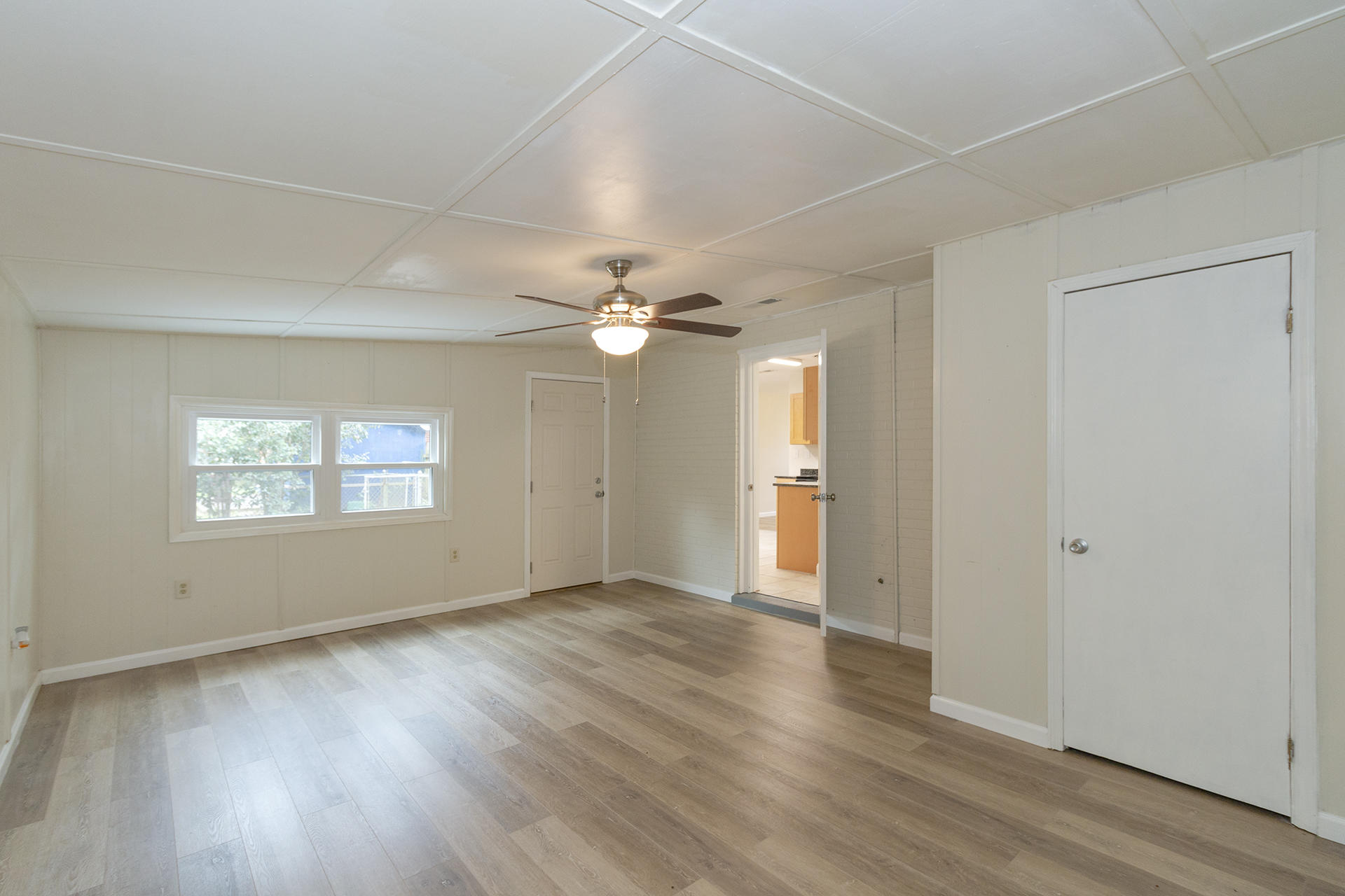 GARNIERS BEACH 6TH - Residential