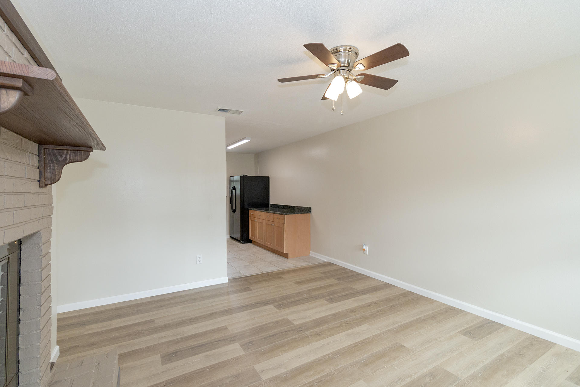 GARNIERS BEACH 6TH - Residential