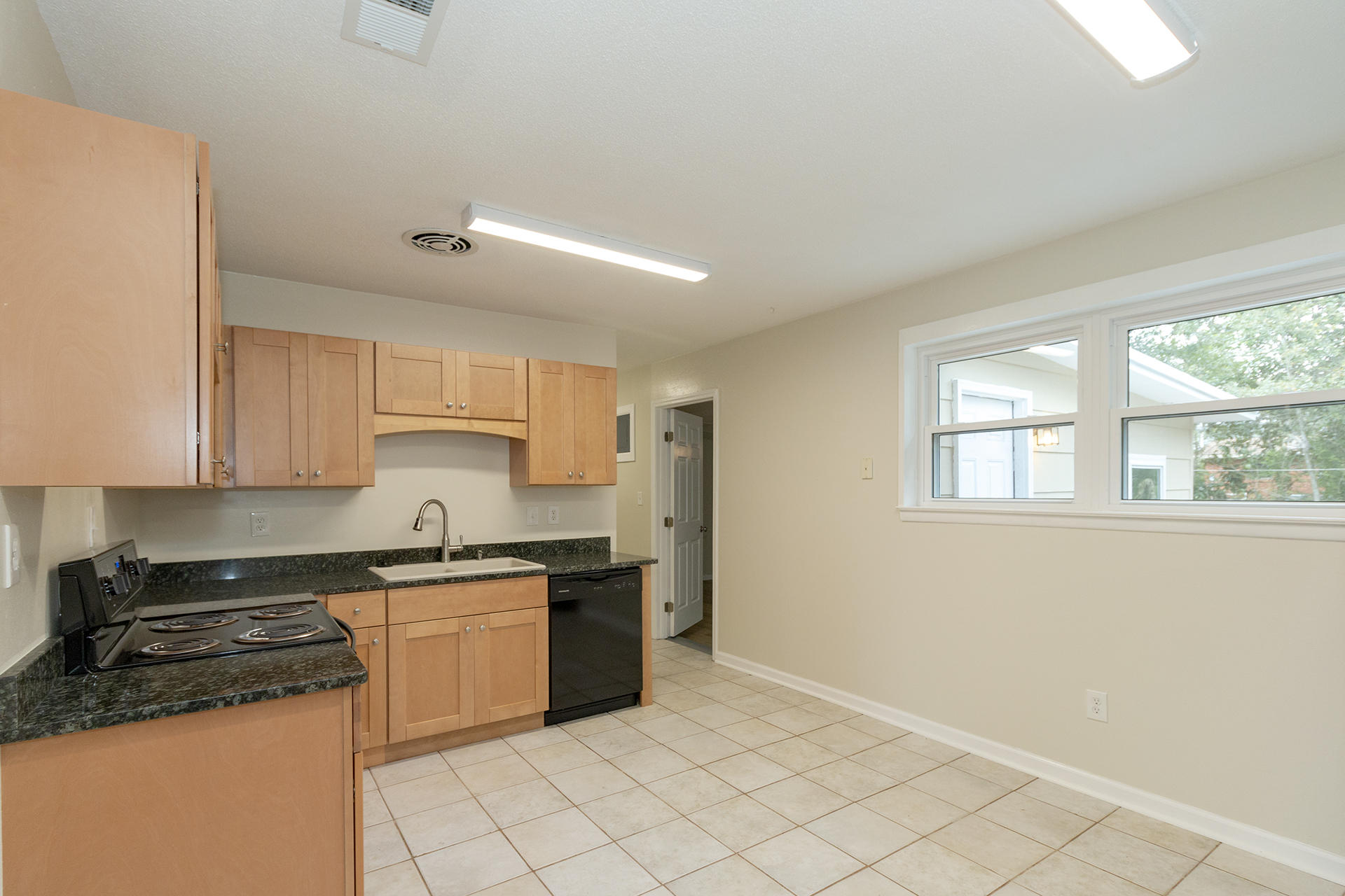 GARNIERS BEACH 6TH - Residential