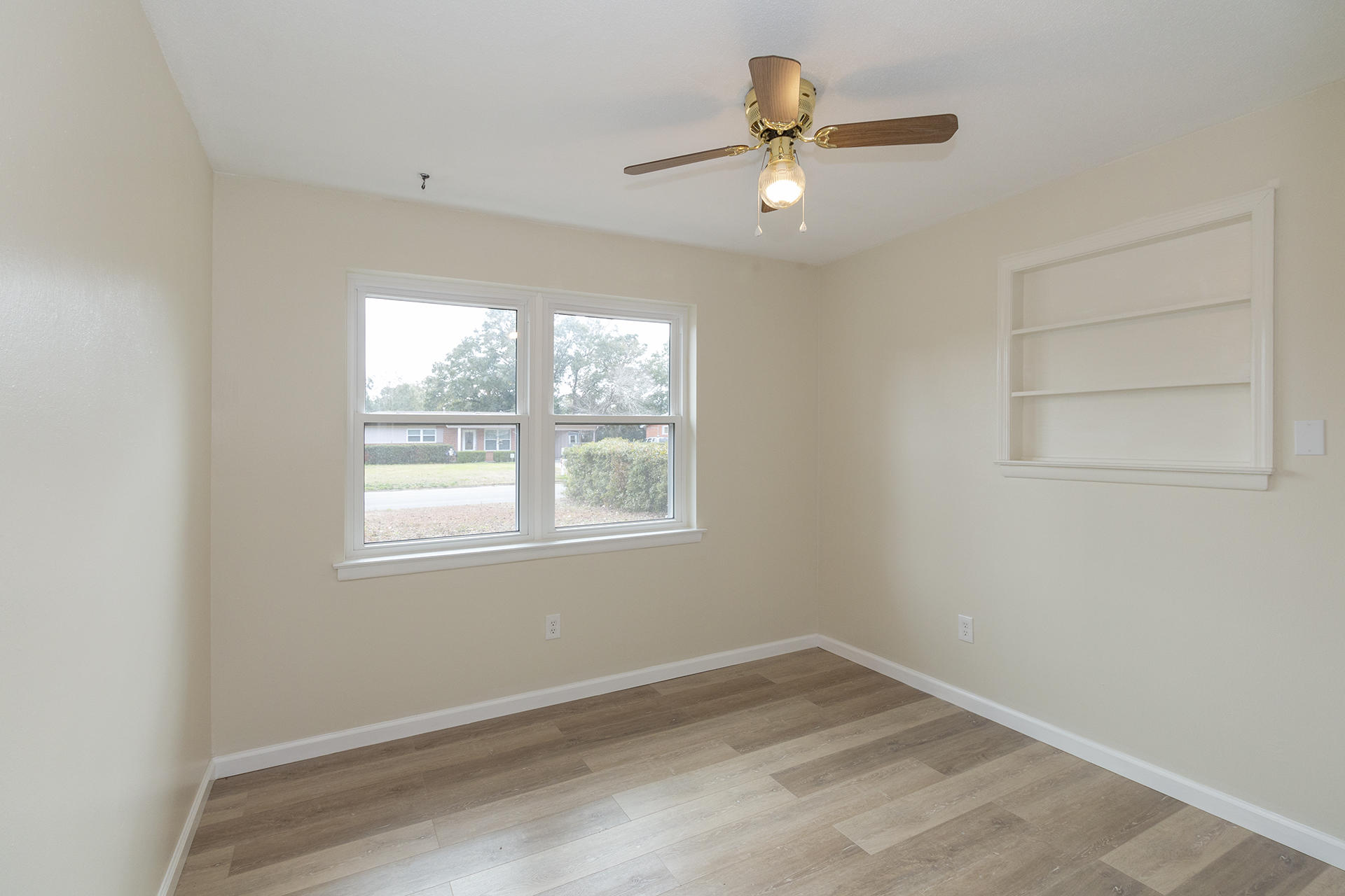 GARNIERS BEACH 6TH - Residential