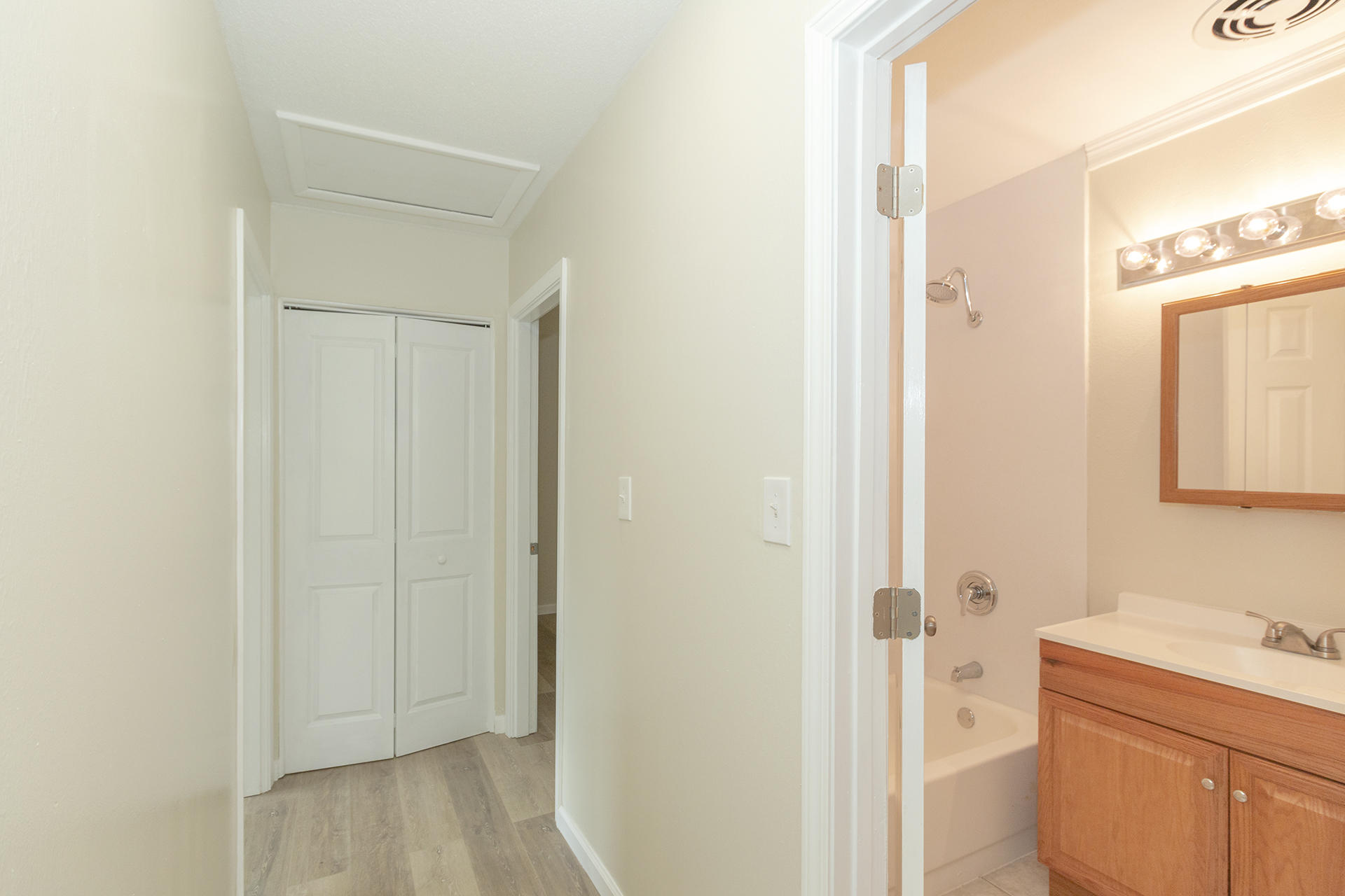 GARNIERS BEACH 6TH - Residential