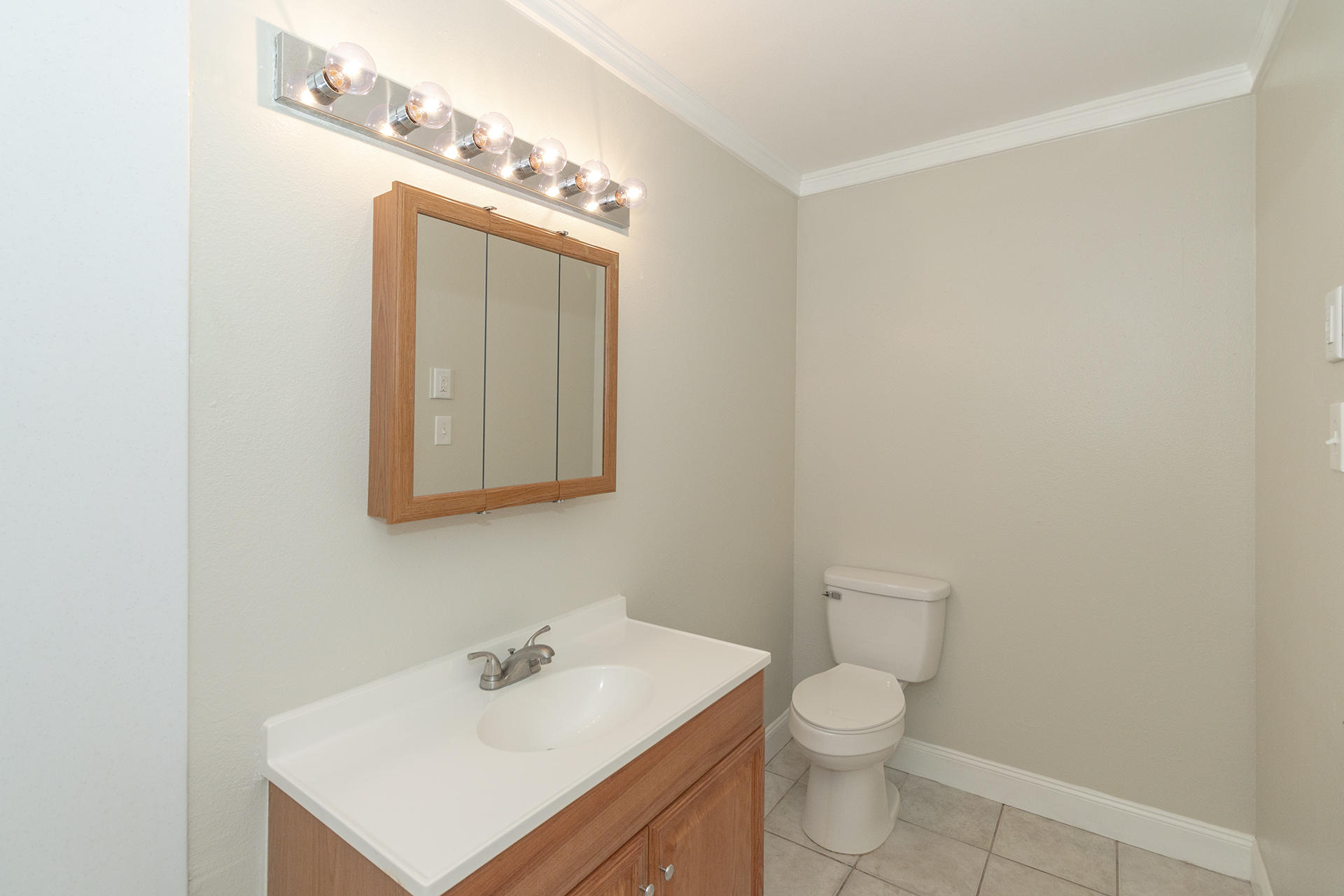 GARNIERS BEACH 6TH - Residential