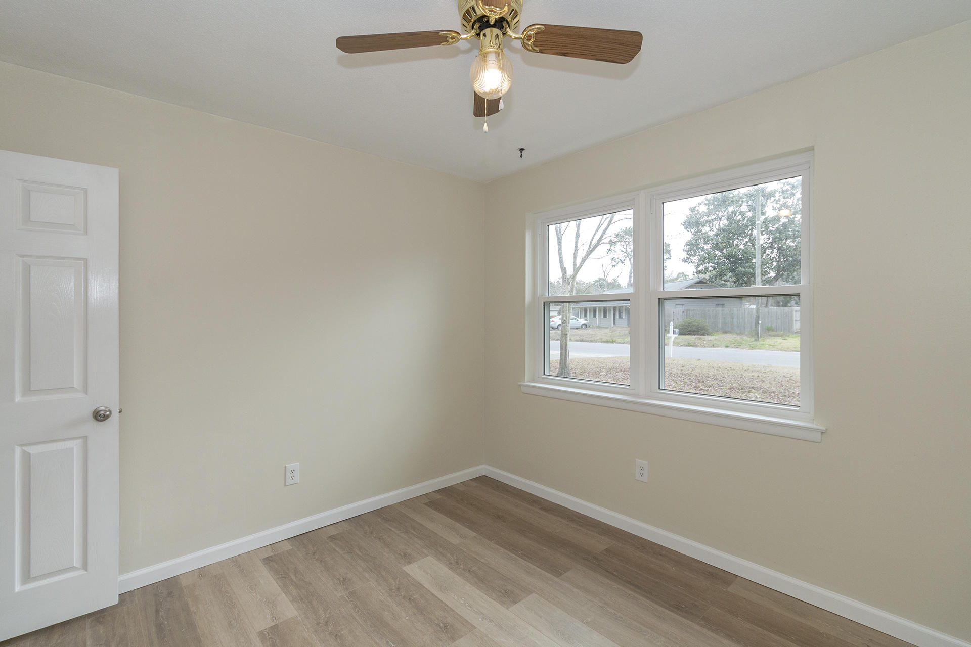 GARNIERS BEACH 6TH - Residential