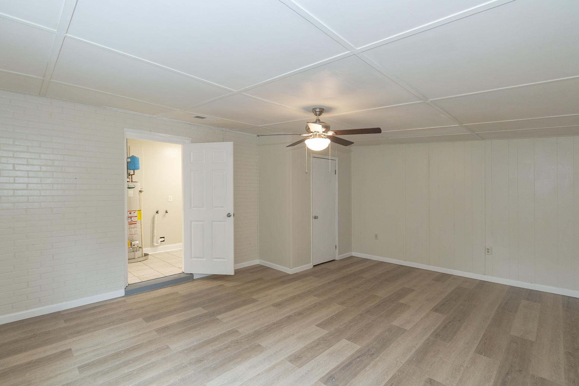 GARNIERS BEACH 6TH - Residential