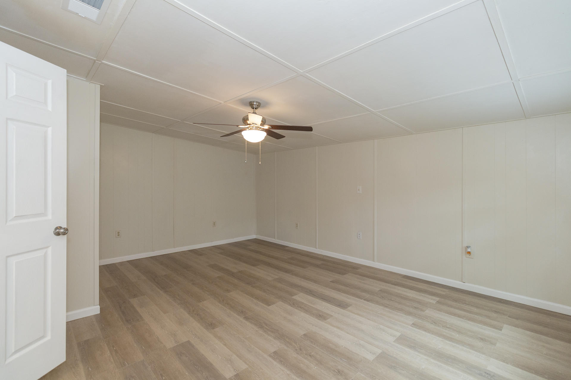 GARNIERS BEACH 6TH - Residential