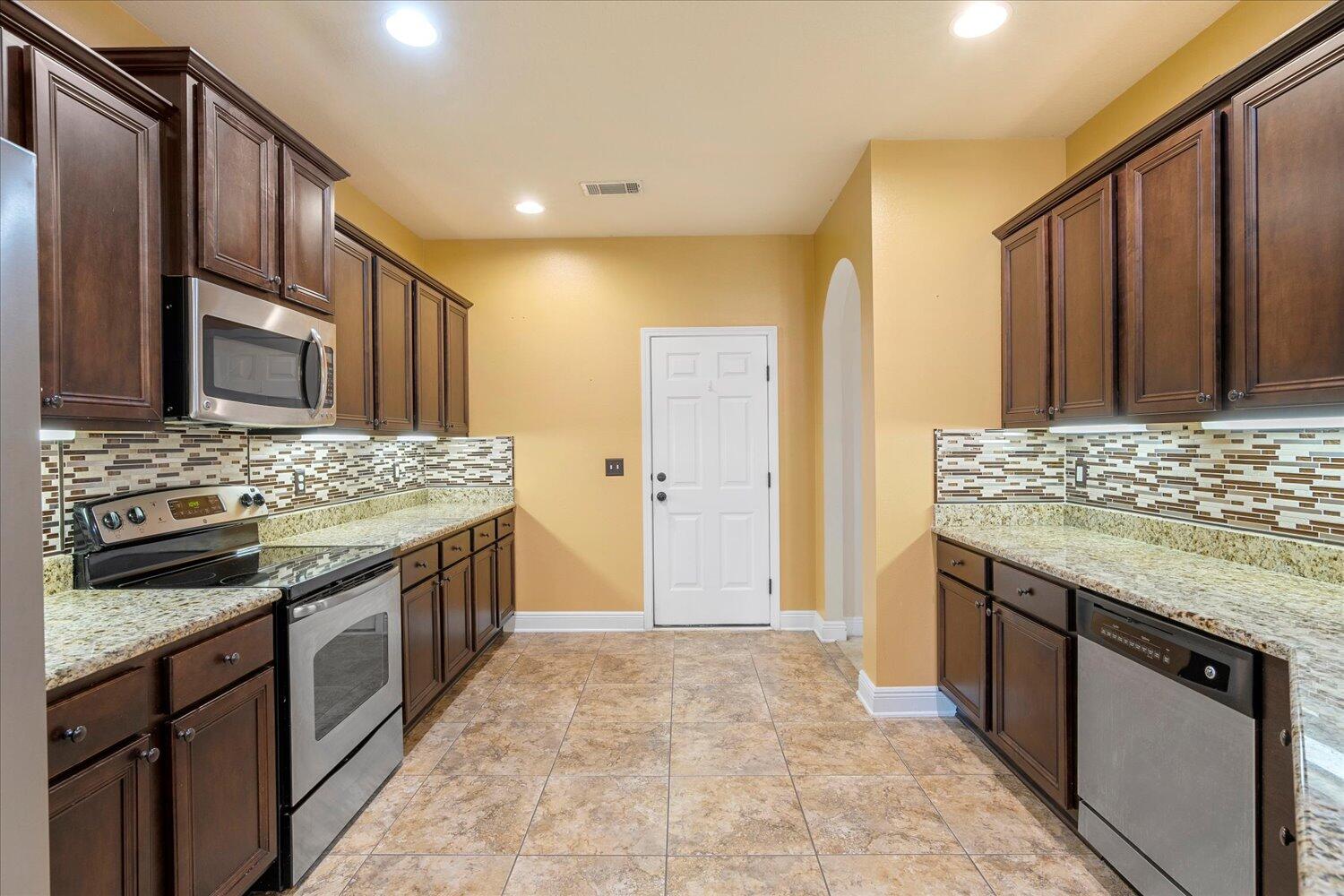 BROWNSTONE MANOR - Residential