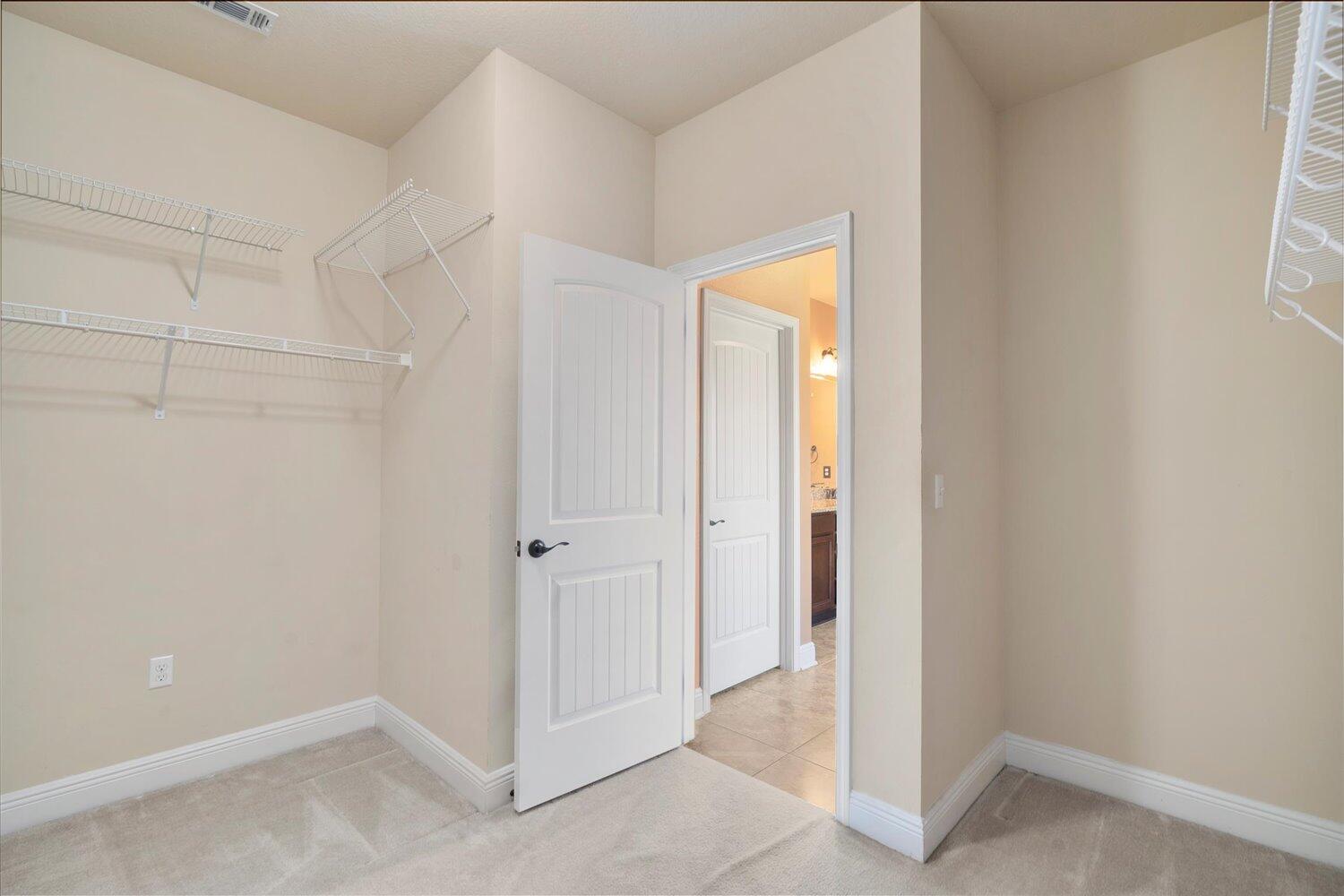 BROWNSTONE MANOR - Residential