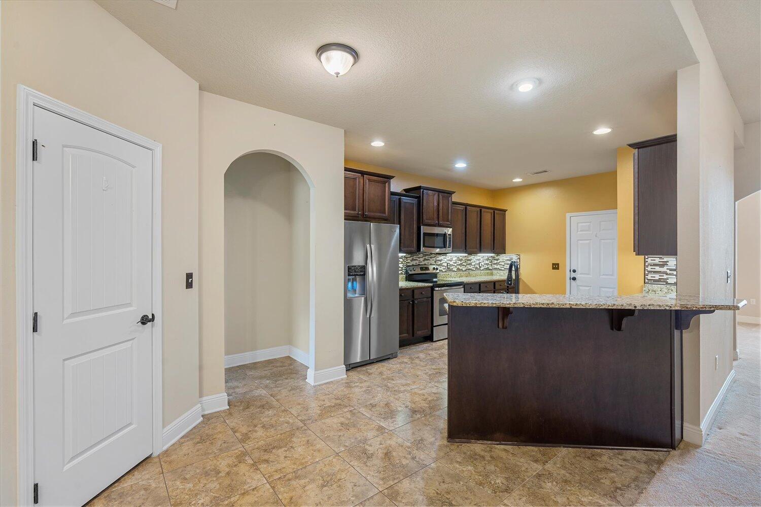 BROWNSTONE MANOR - Residential