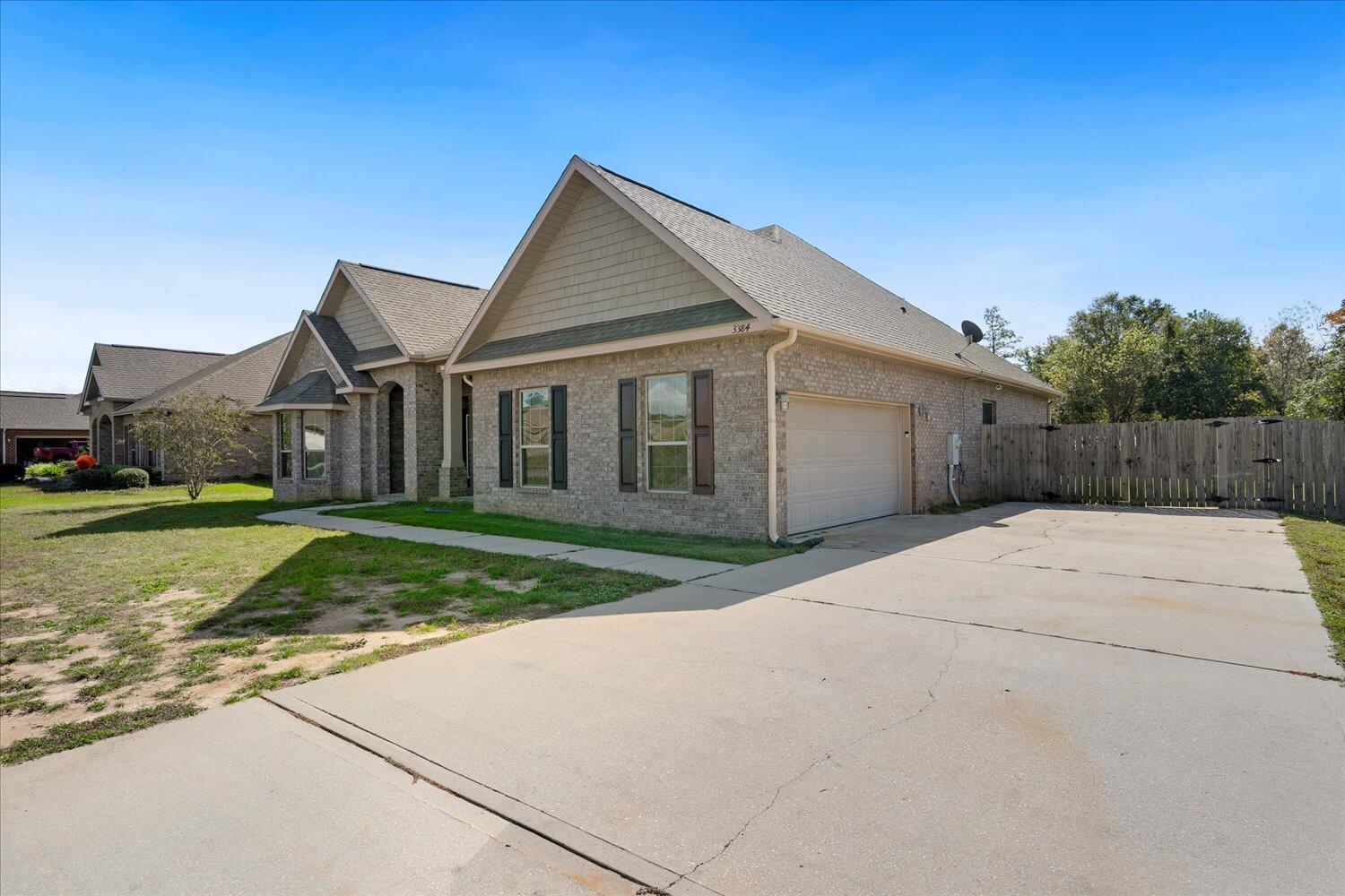 BROWNSTONE MANOR - Residential