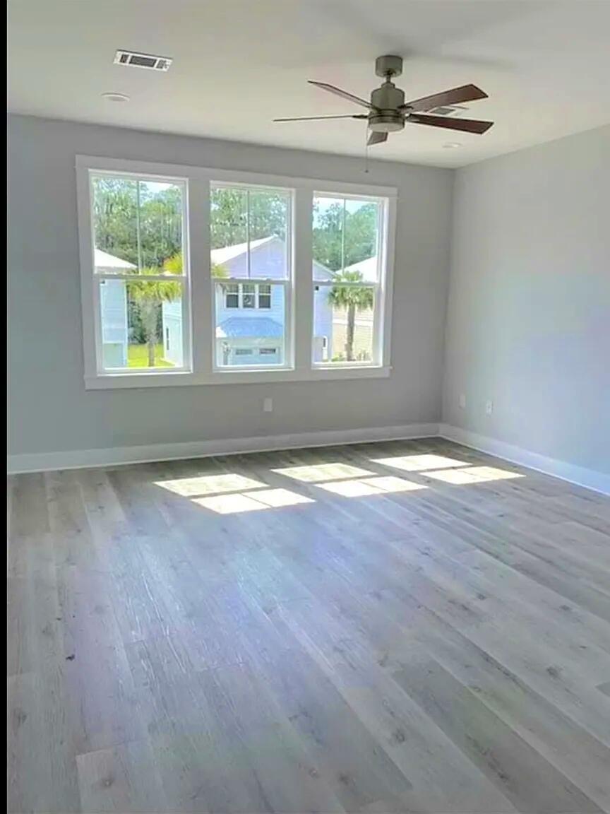 LIGHTHOUSE POINTE - Residential