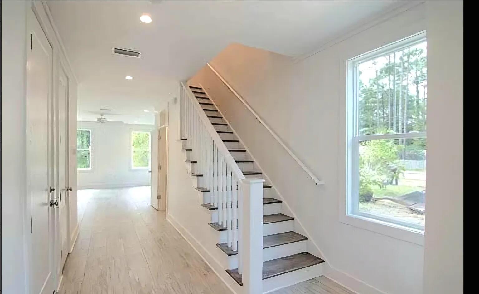 LIGHTHOUSE POINTE - Residential