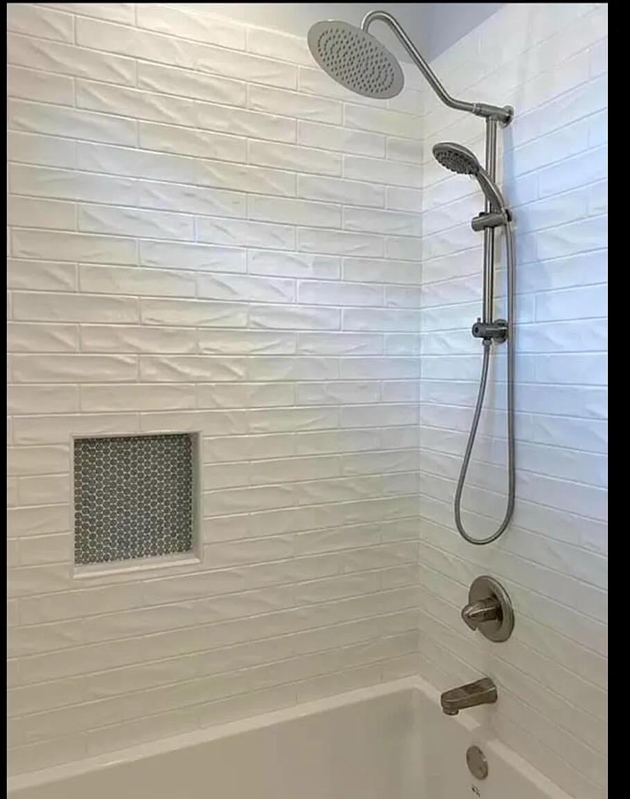 LIGHTHOUSE POINTE - Residential